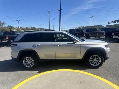 2025 Jeep Grand Cherokee GRAND CHEROKEE LAREDO X 4X4