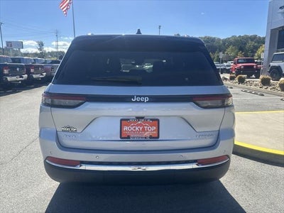 2025 Jeep Grand Cherokee GRAND CHEROKEE LAREDO X 4X4