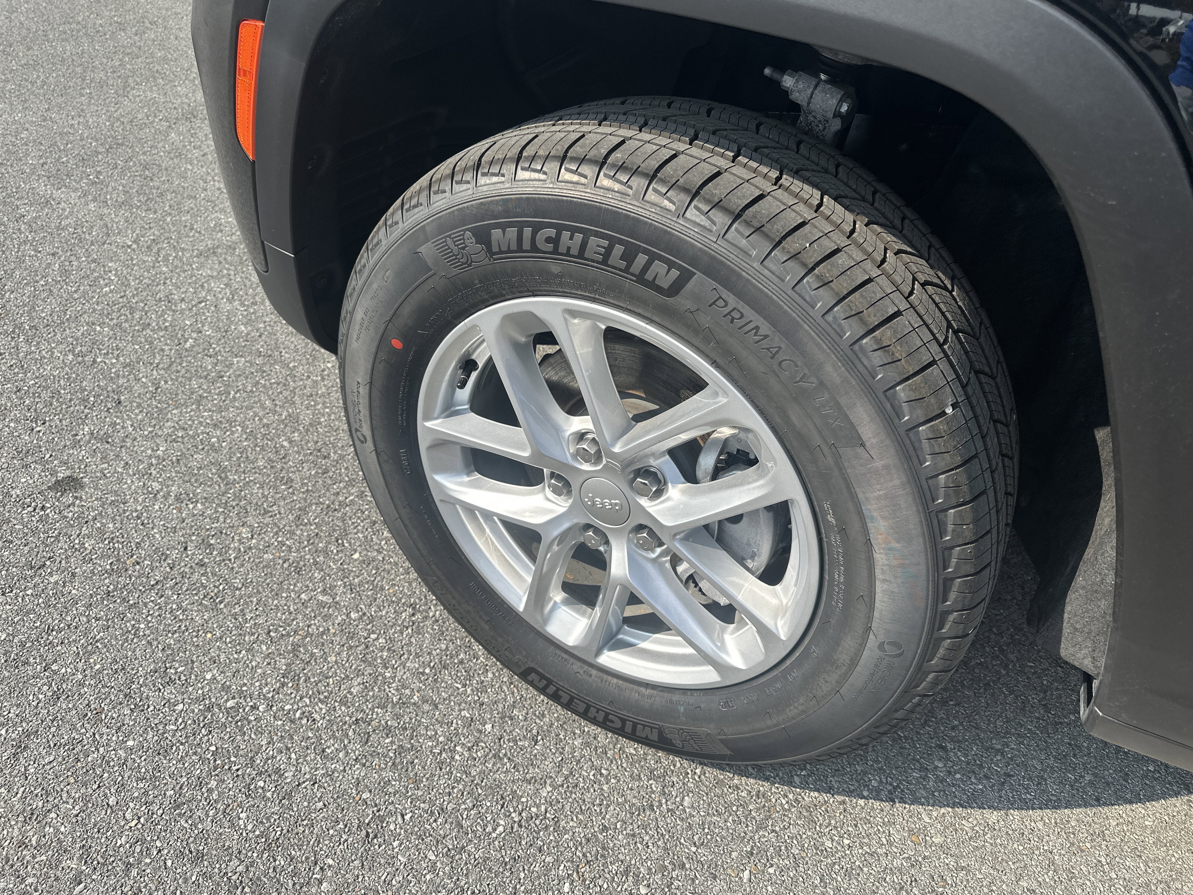 2026 Jeep Grand Cherokee GRAND CHEROKEE LAREDO X 4X4