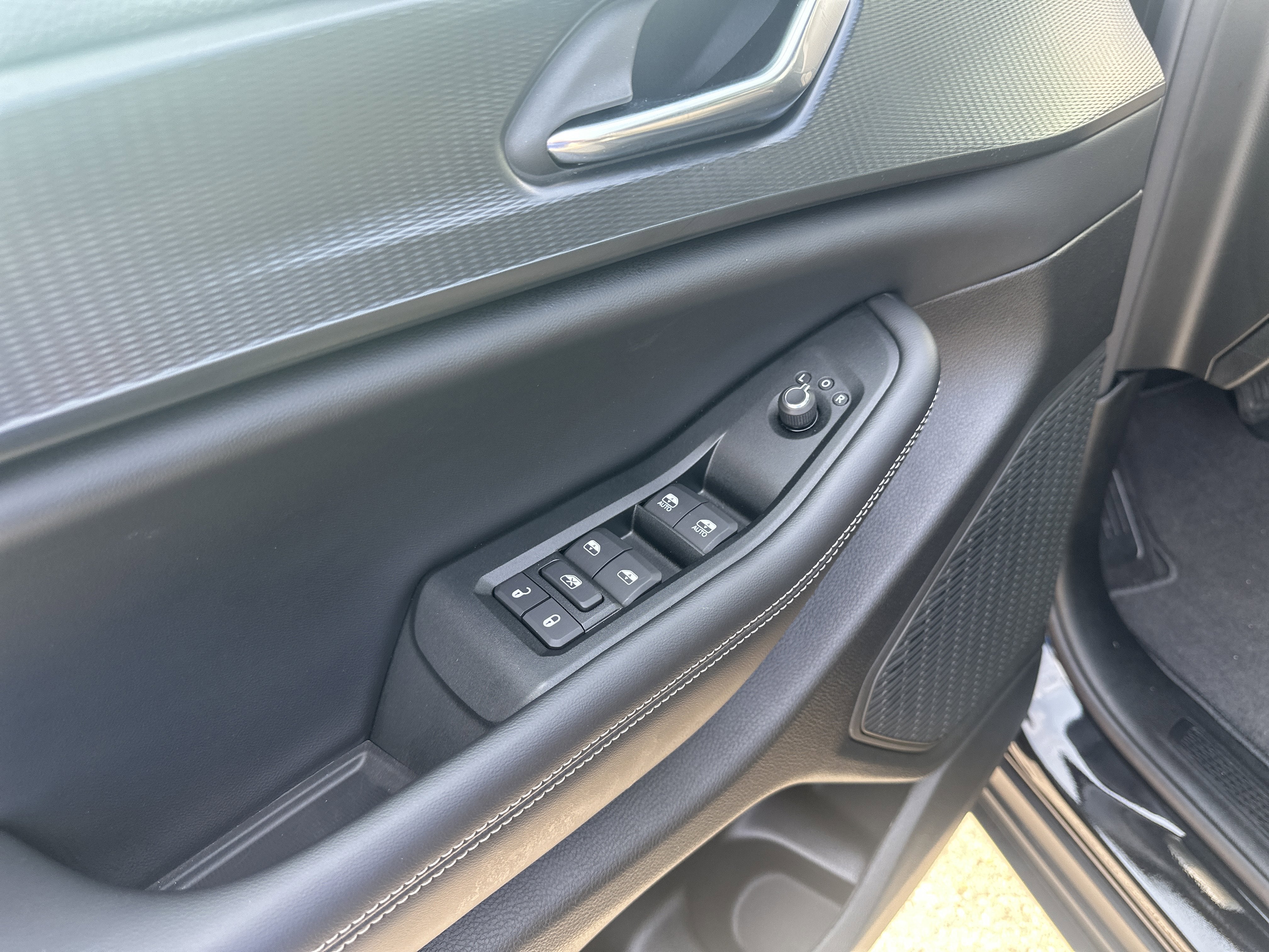 2026 Jeep Grand Cherokee GRAND CHEROKEE LAREDO X 4X4