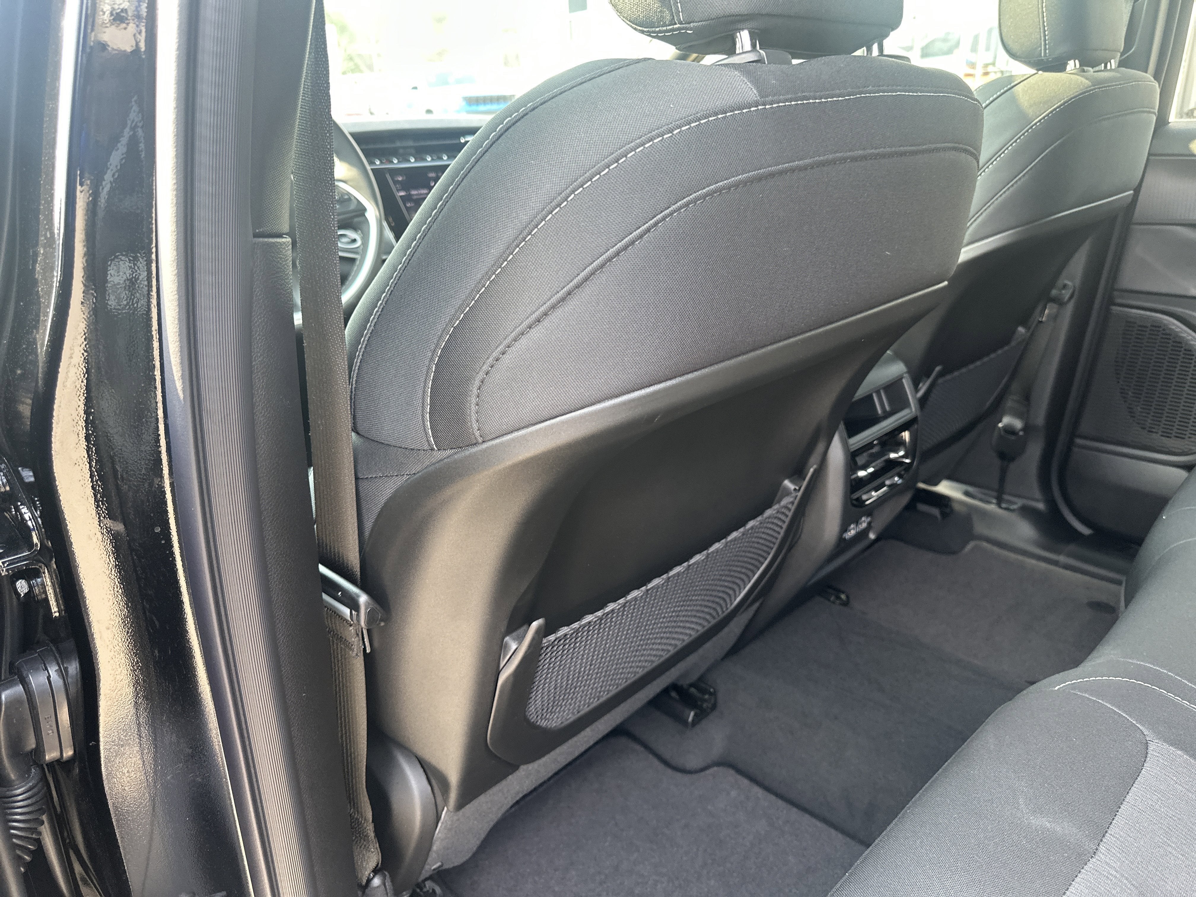 2026 Jeep Grand Cherokee GRAND CHEROKEE LAREDO X 4X4