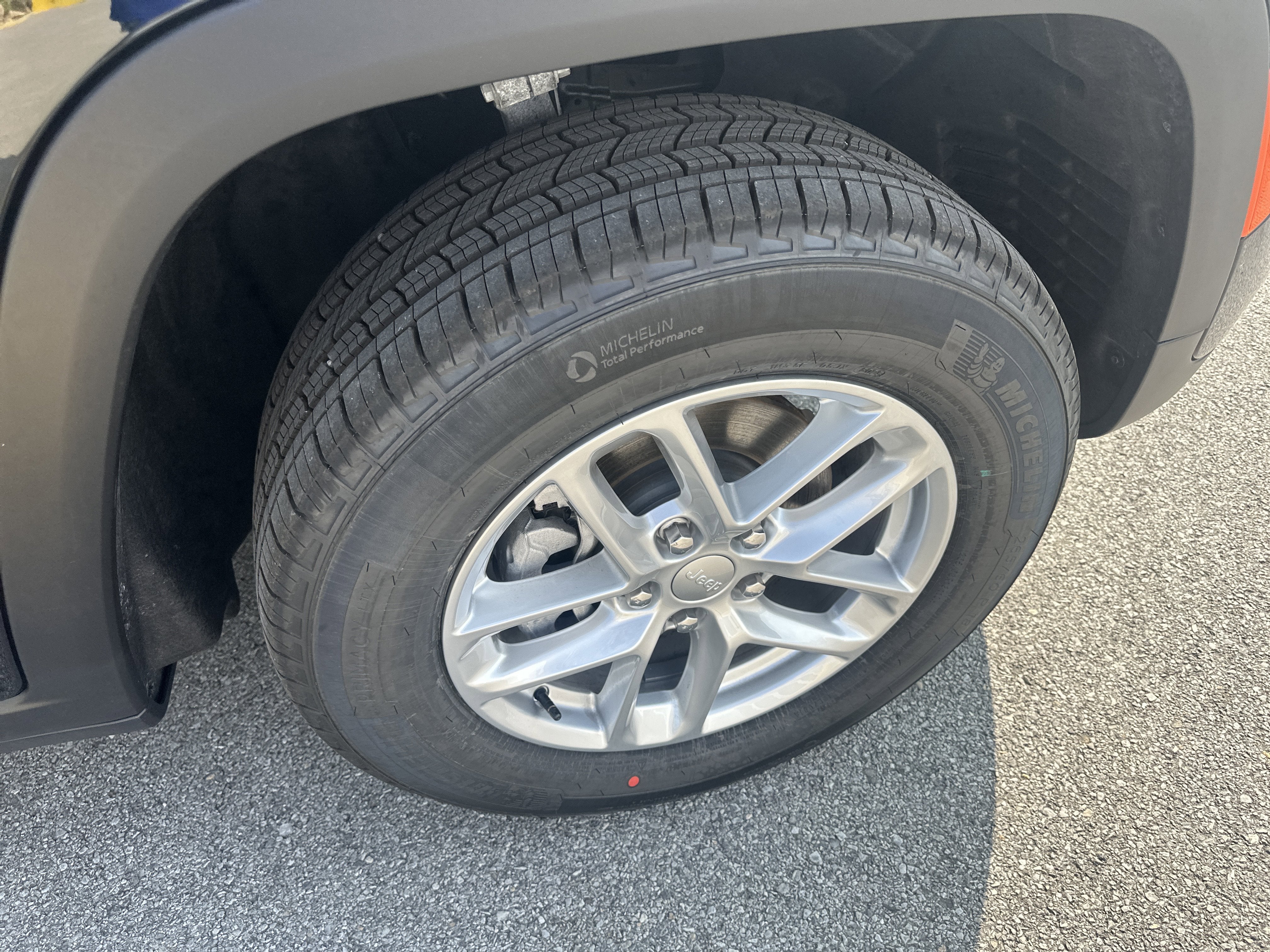 2026 Jeep Grand Cherokee GRAND CHEROKEE LAREDO X 4X4