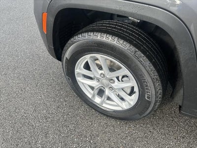 2025 Jeep Grand Cherokee GRAND CHEROKEE LAREDO X 4X4