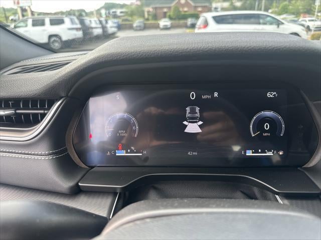 2025 Jeep Grand Cherokee GRAND CHEROKEE LAREDO X 4X4