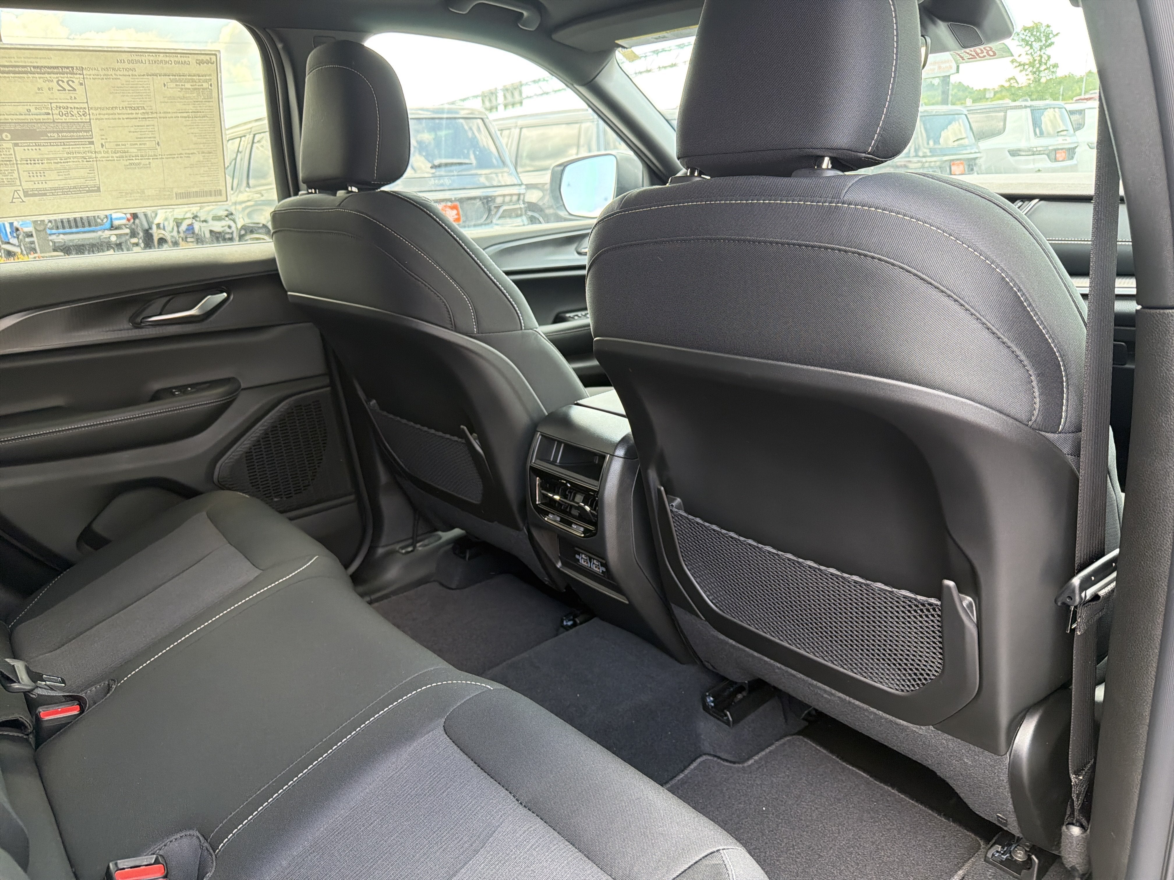 2026 Jeep Grand Cherokee GRAND CHEROKEE LAREDO 4X4