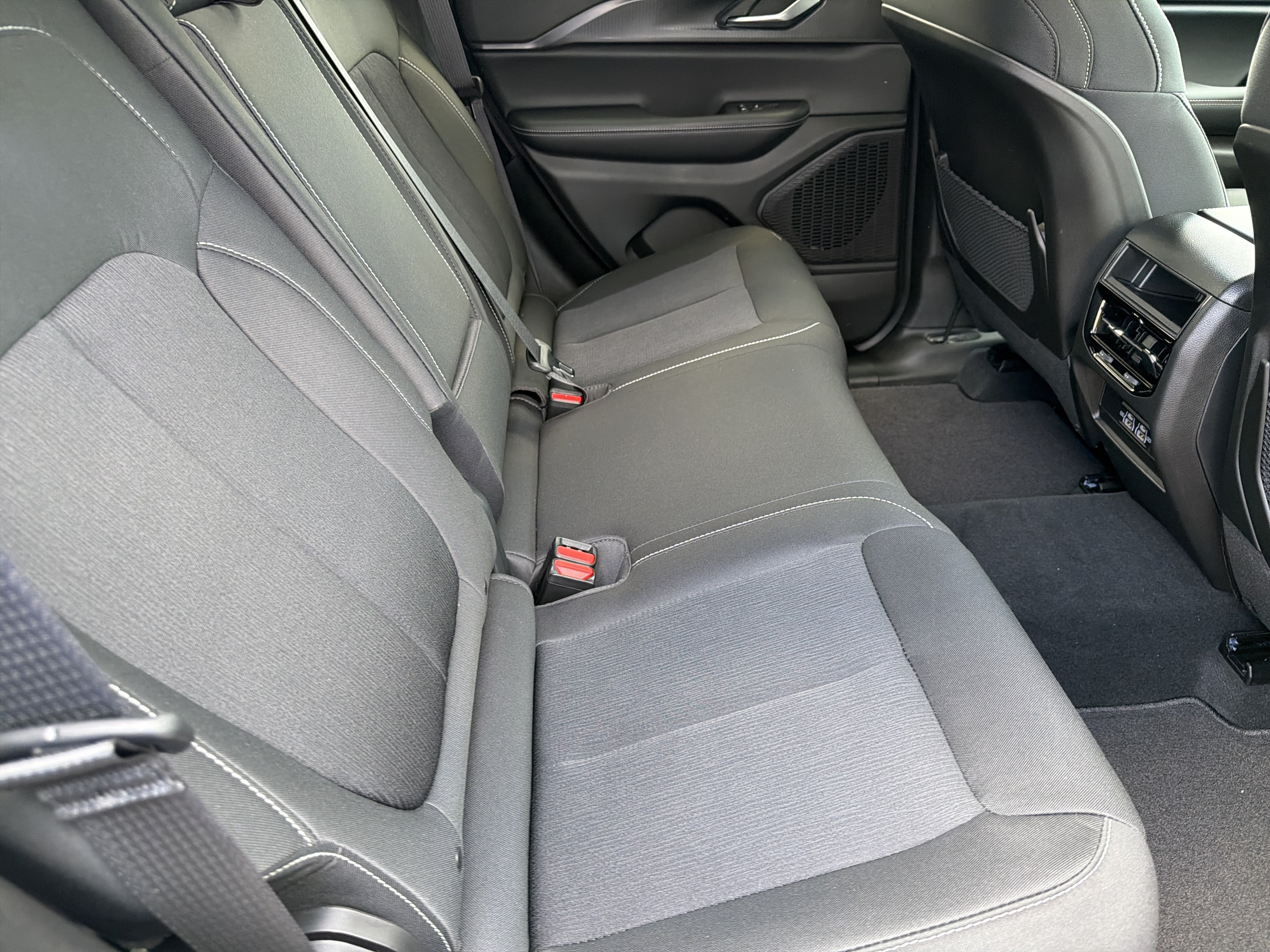 2026 Jeep Grand Cherokee GRAND CHEROKEE LAREDO 4X4