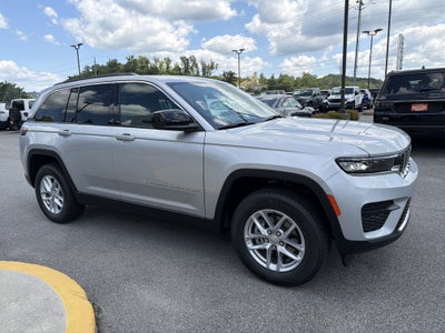 2026 Jeep Grand Cherokee GRAND CHEROKEE LAREDO 4X4