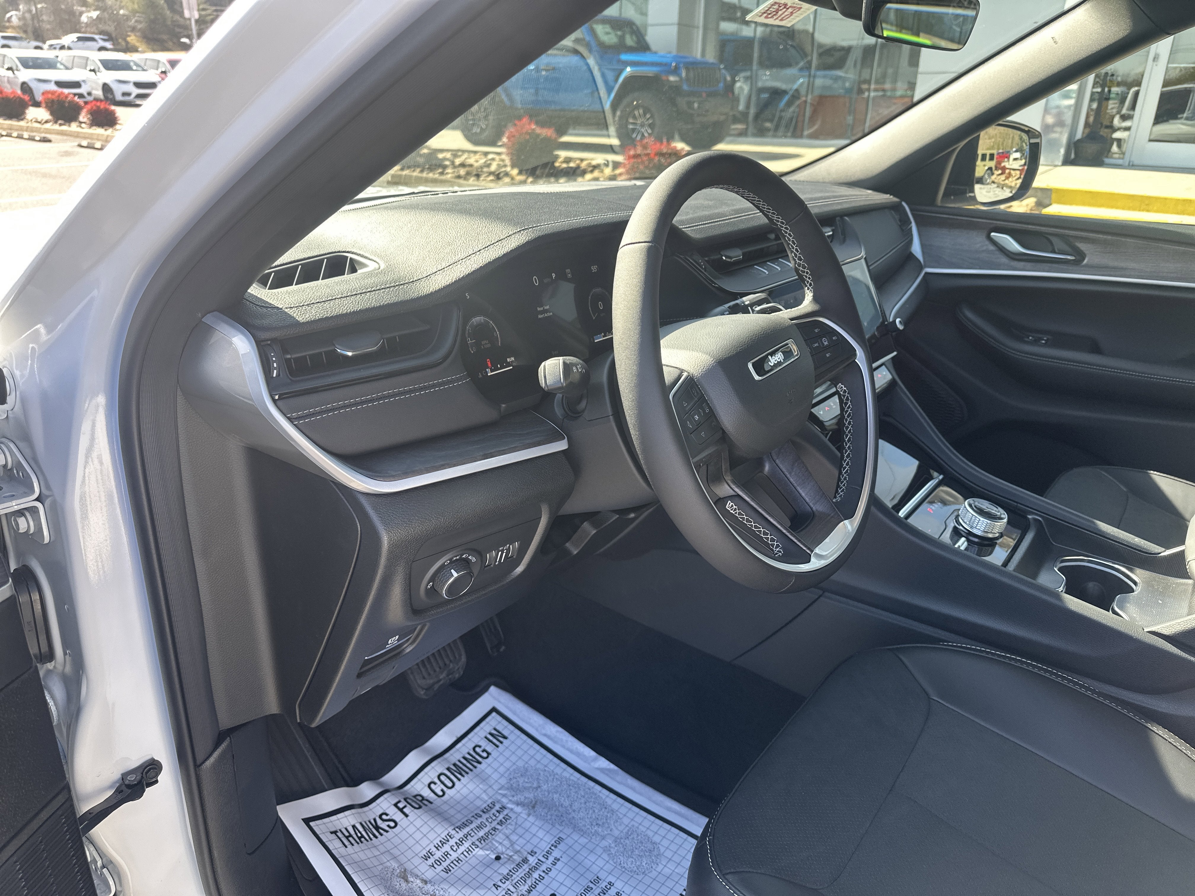 2026 Jeep Grand Cherokee GRAND CHEROKEE LAREDO ALTITUDE 4X4