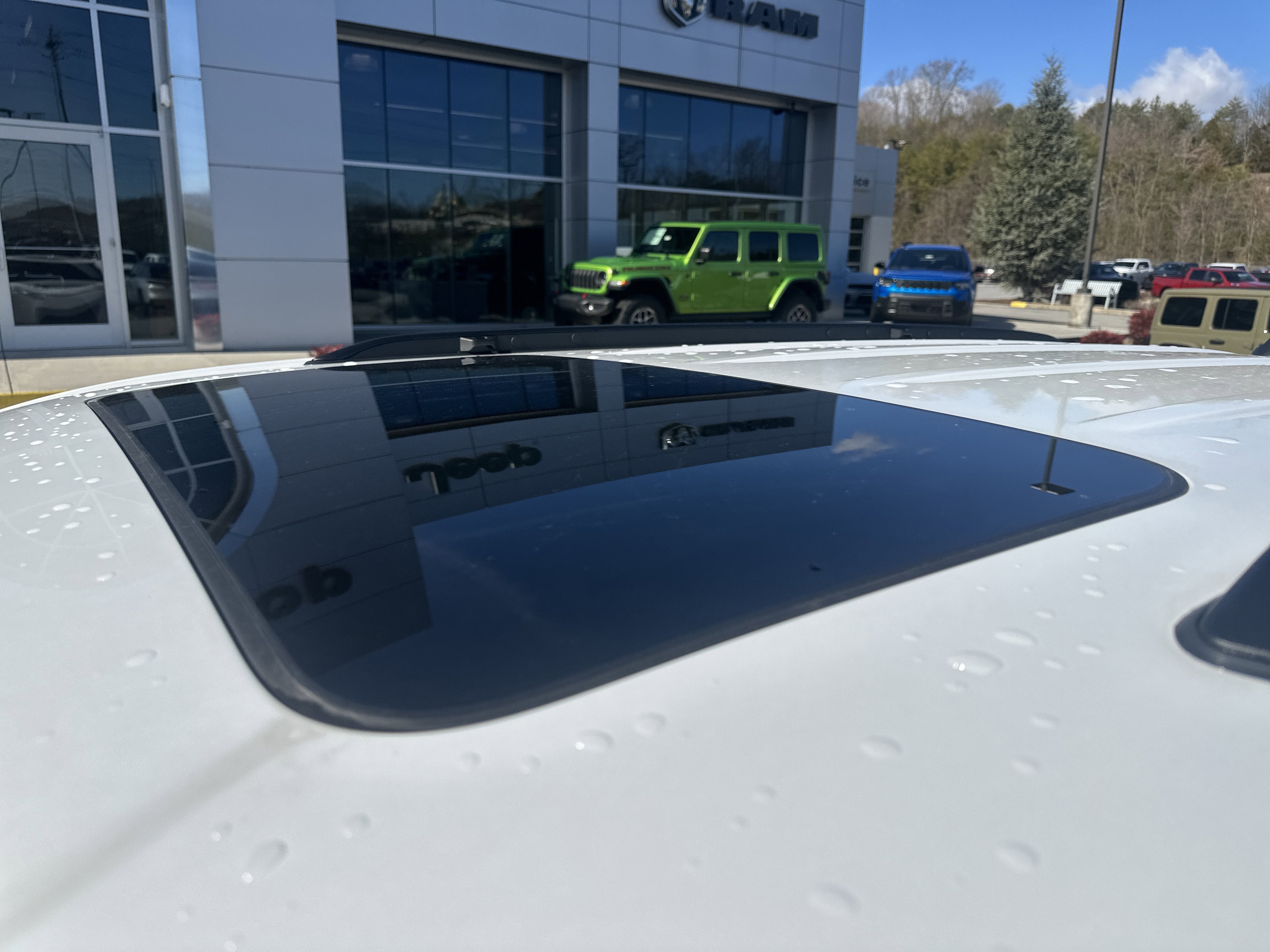 2026 Jeep Grand Cherokee GRAND CHEROKEE LAREDO ALTITUDE 4X4