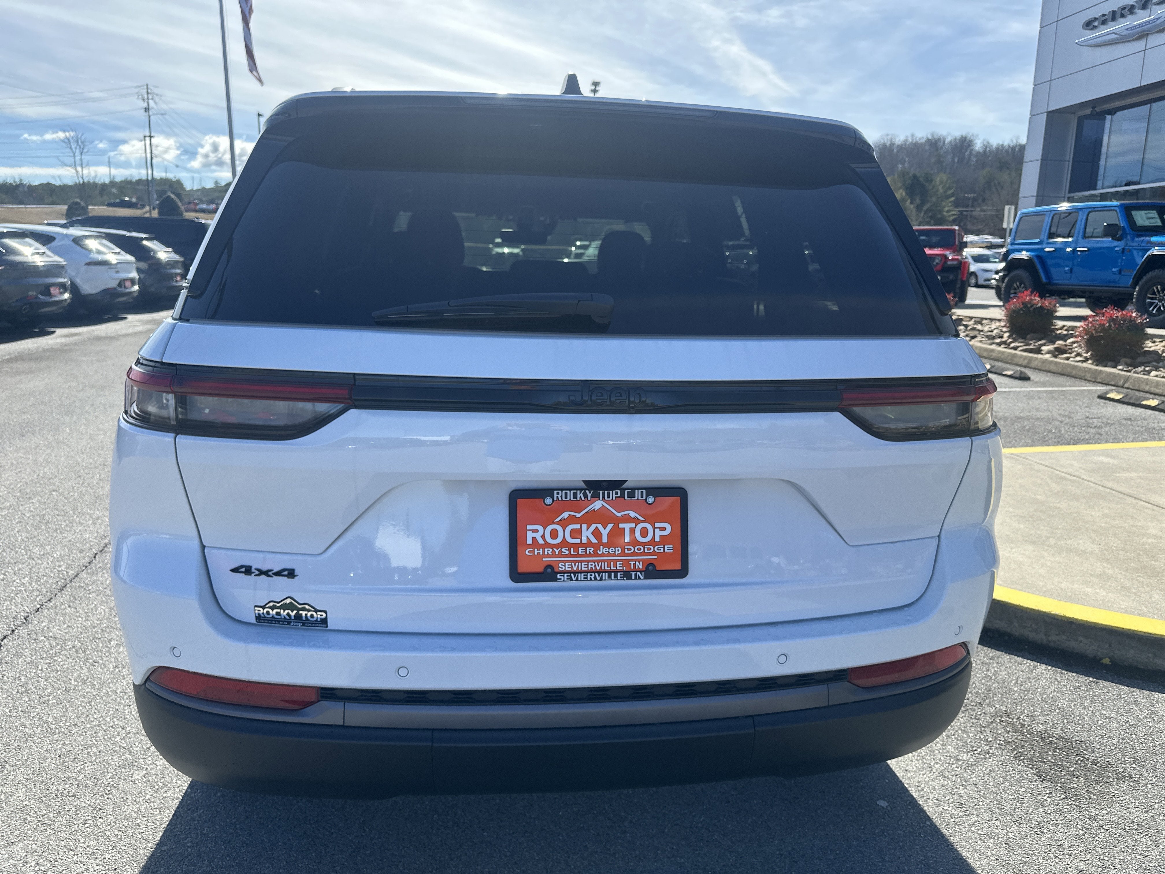 2026 Jeep Grand Cherokee GRAND CHEROKEE LAREDO ALTITUDE 4X4