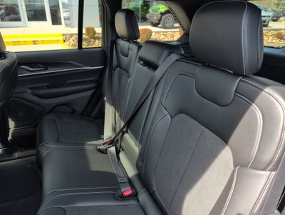 2026 Jeep Grand Cherokee GRAND CHEROKEE LAREDO ALTITUDE 4X4