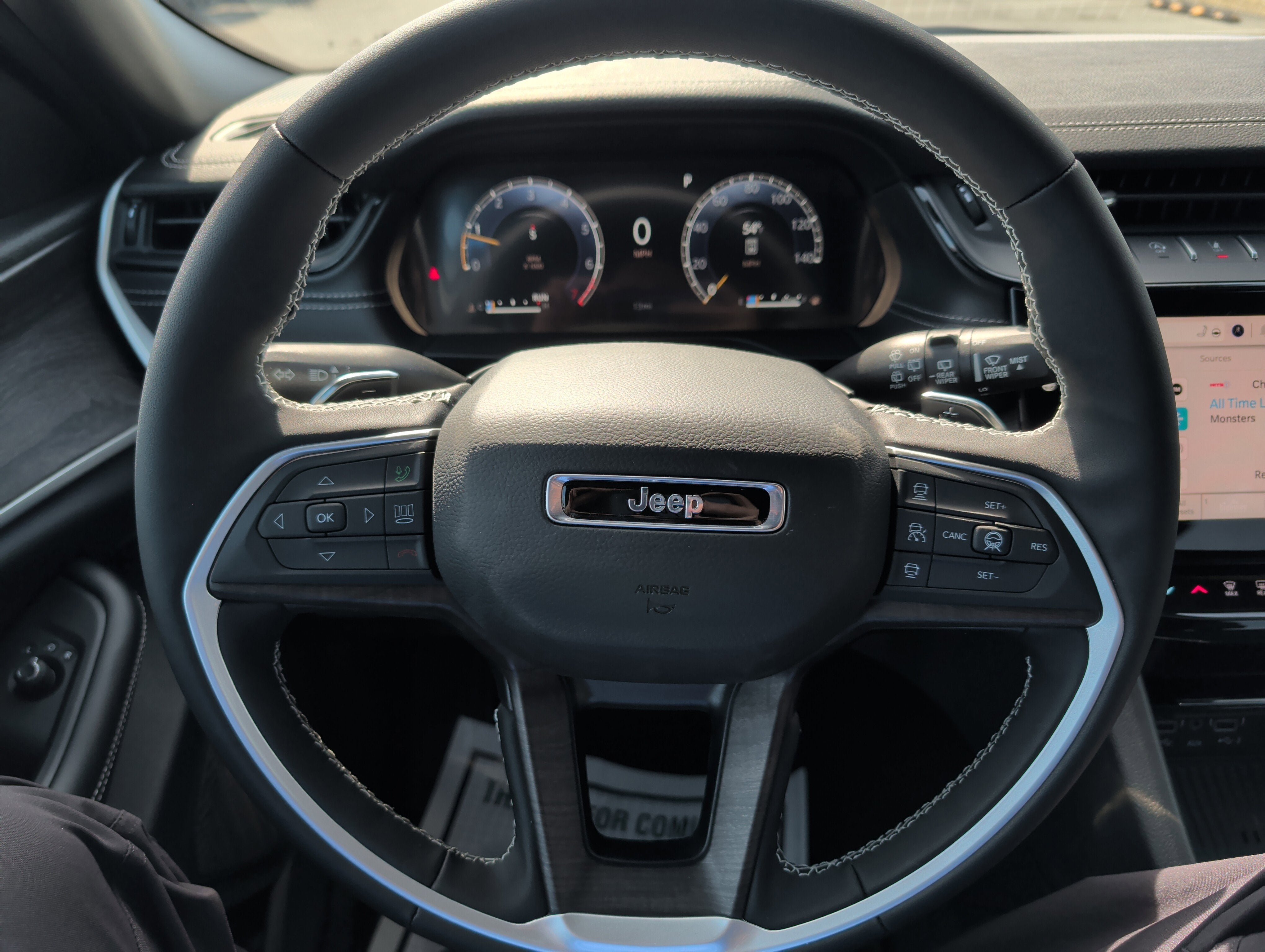 2026 Jeep Grand Cherokee GRAND CHEROKEE LAREDO ALTITUDE 4X4