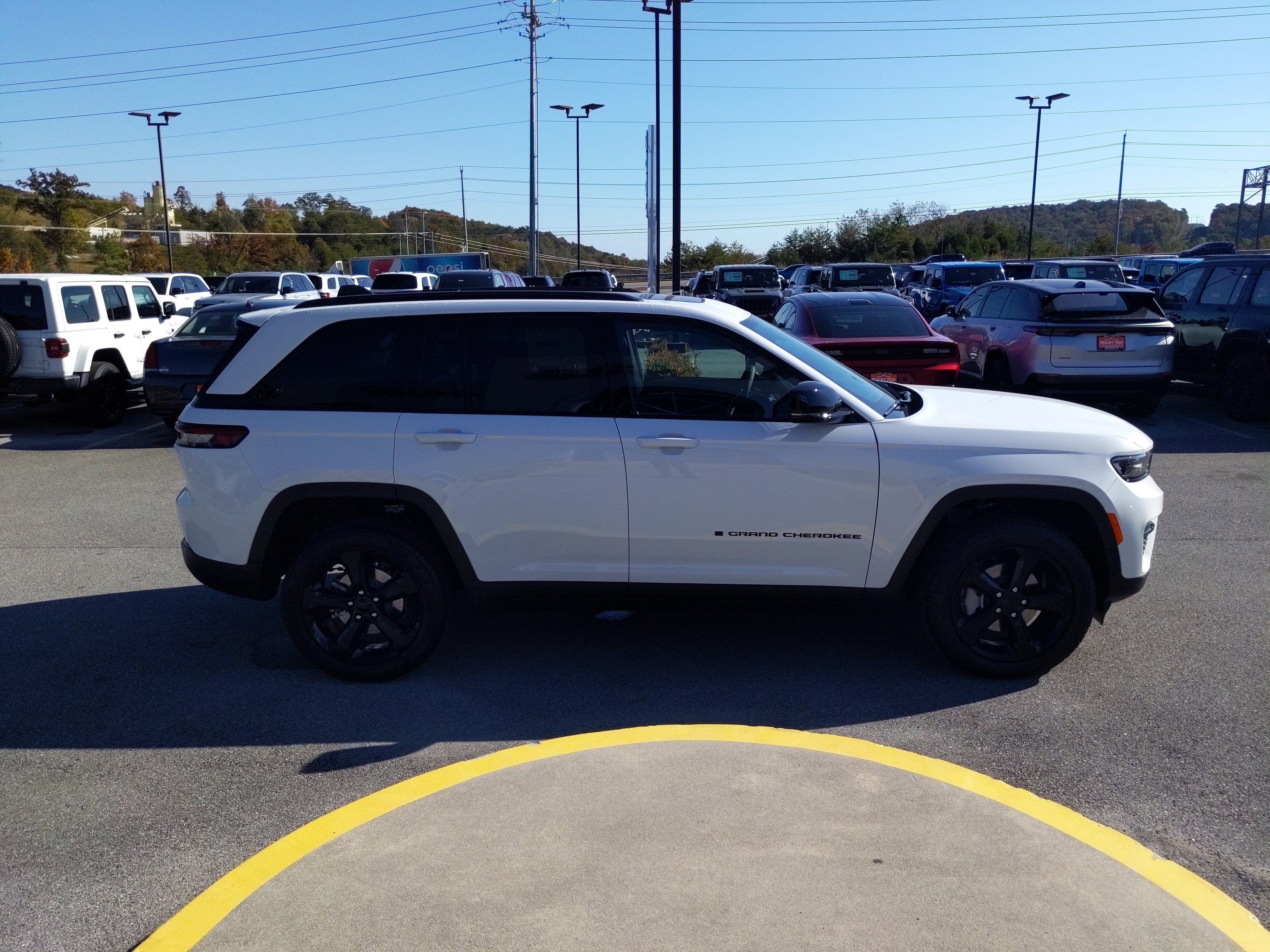 2025 Jeep Grand Cherokee GRAND CHEROKEE LIMITED 4X4