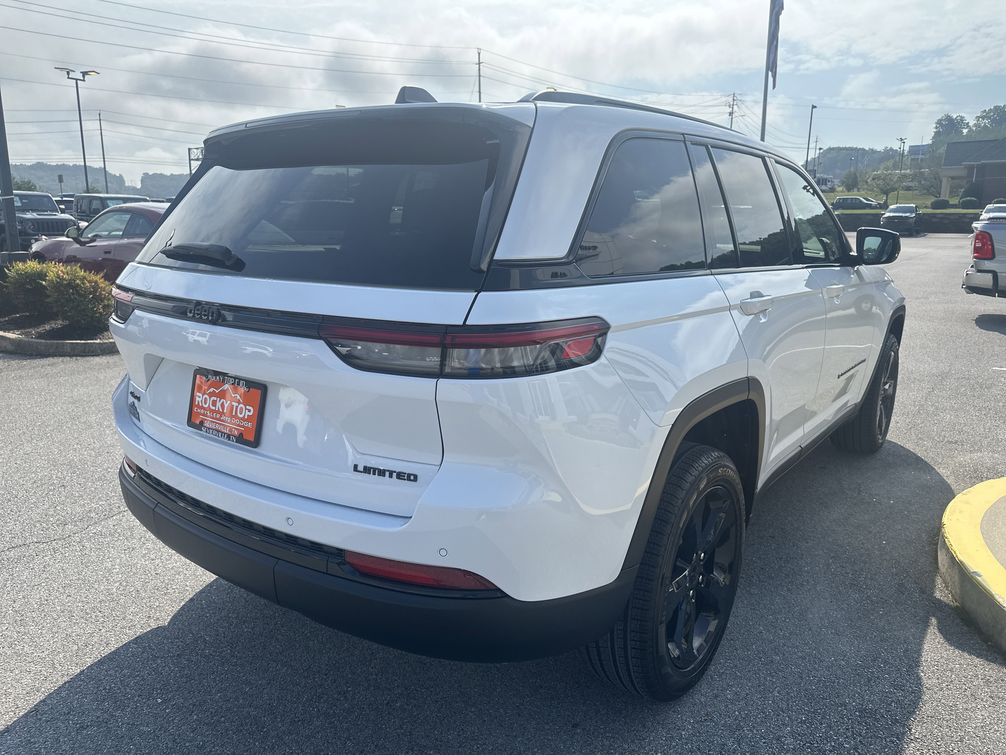 2025 Jeep Grand Cherokee GRAND CHEROKEE LIMITED 4X4