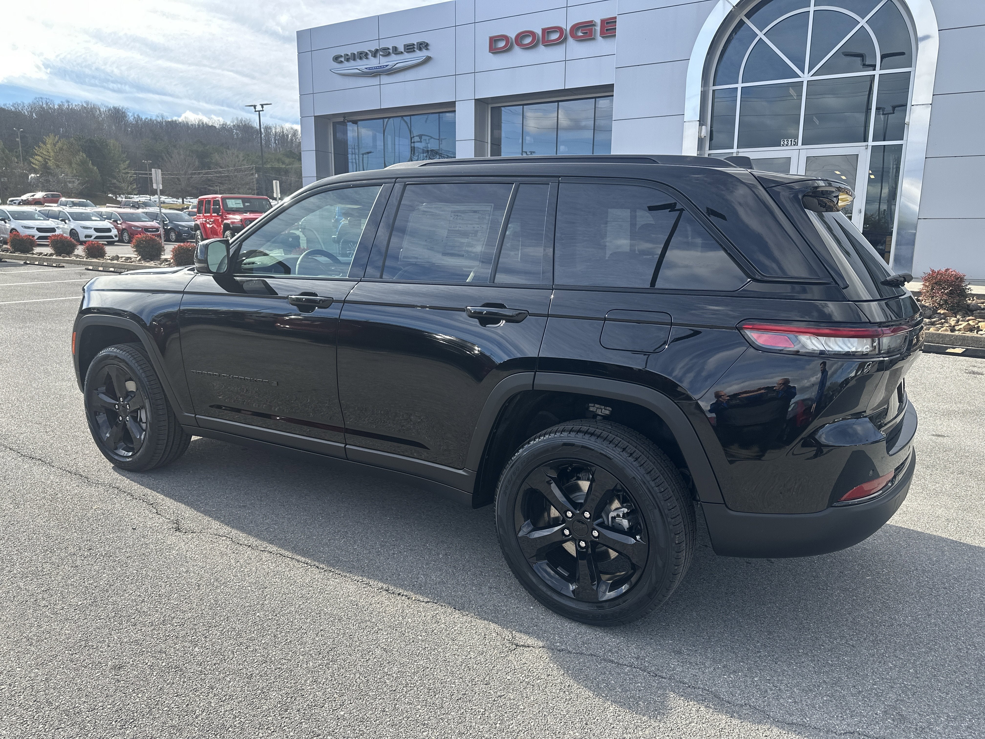 2025 Jeep Grand Cherokee GRAND CHEROKEE LIMITED 4X4