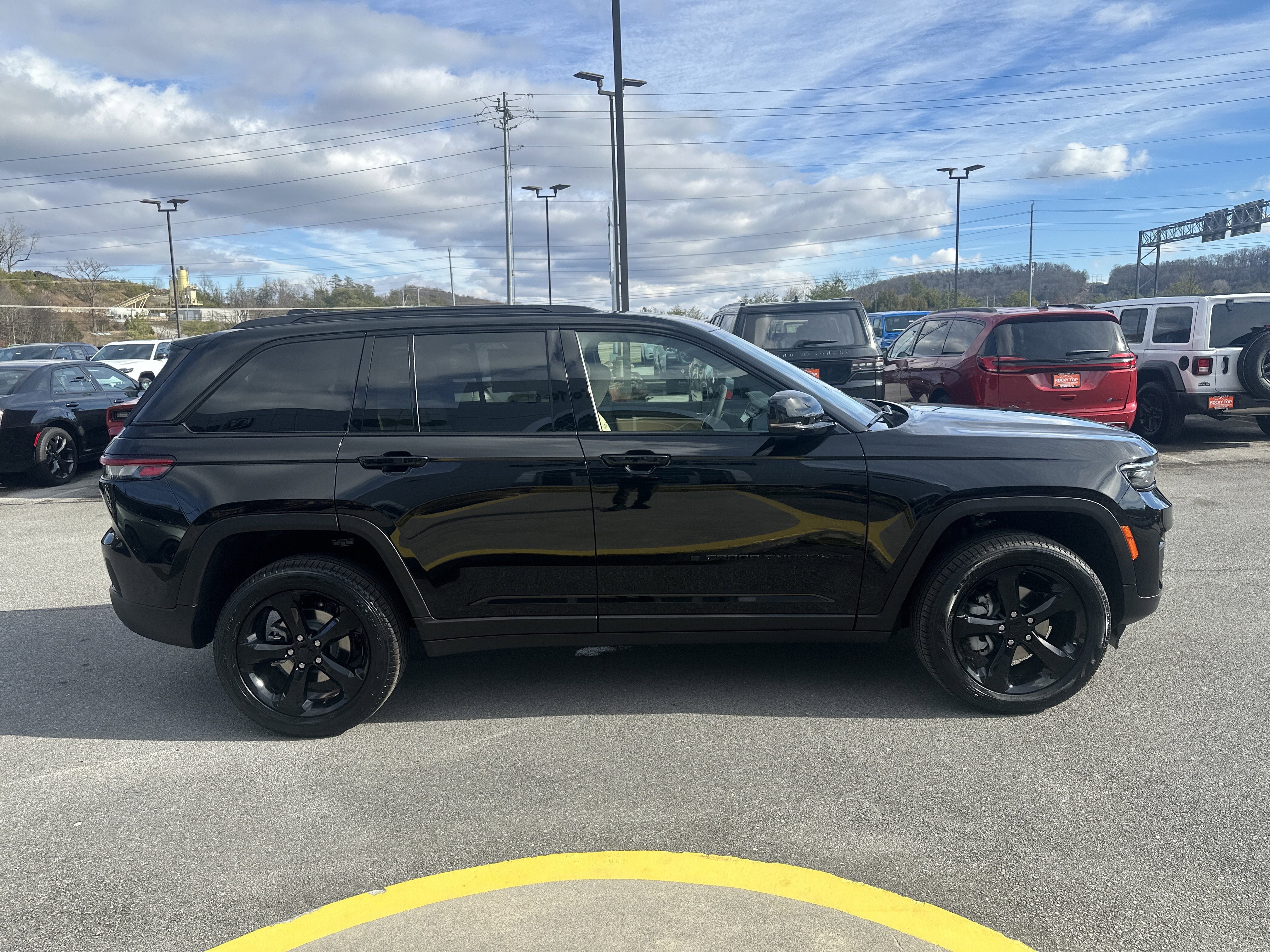 2025 Jeep Grand Cherokee GRAND CHEROKEE LIMITED 4X4