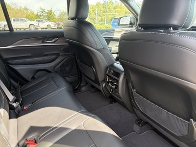 2027 Jeep Grand Cherokee GRAND CHEROKEE LIMITED 4X4