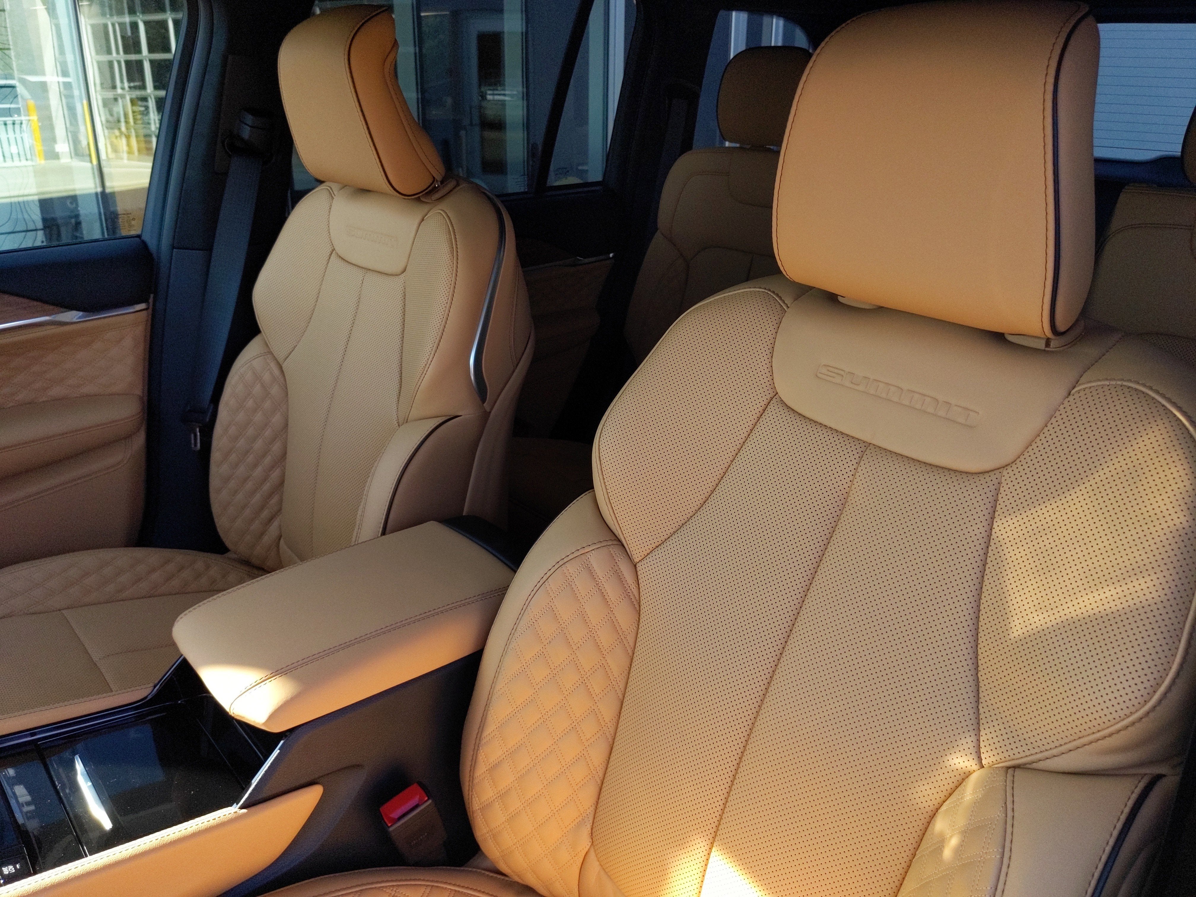 2025 Jeep Grand Cherokee GRAND CHEROKEE SUMMIT RESERVE 4X4