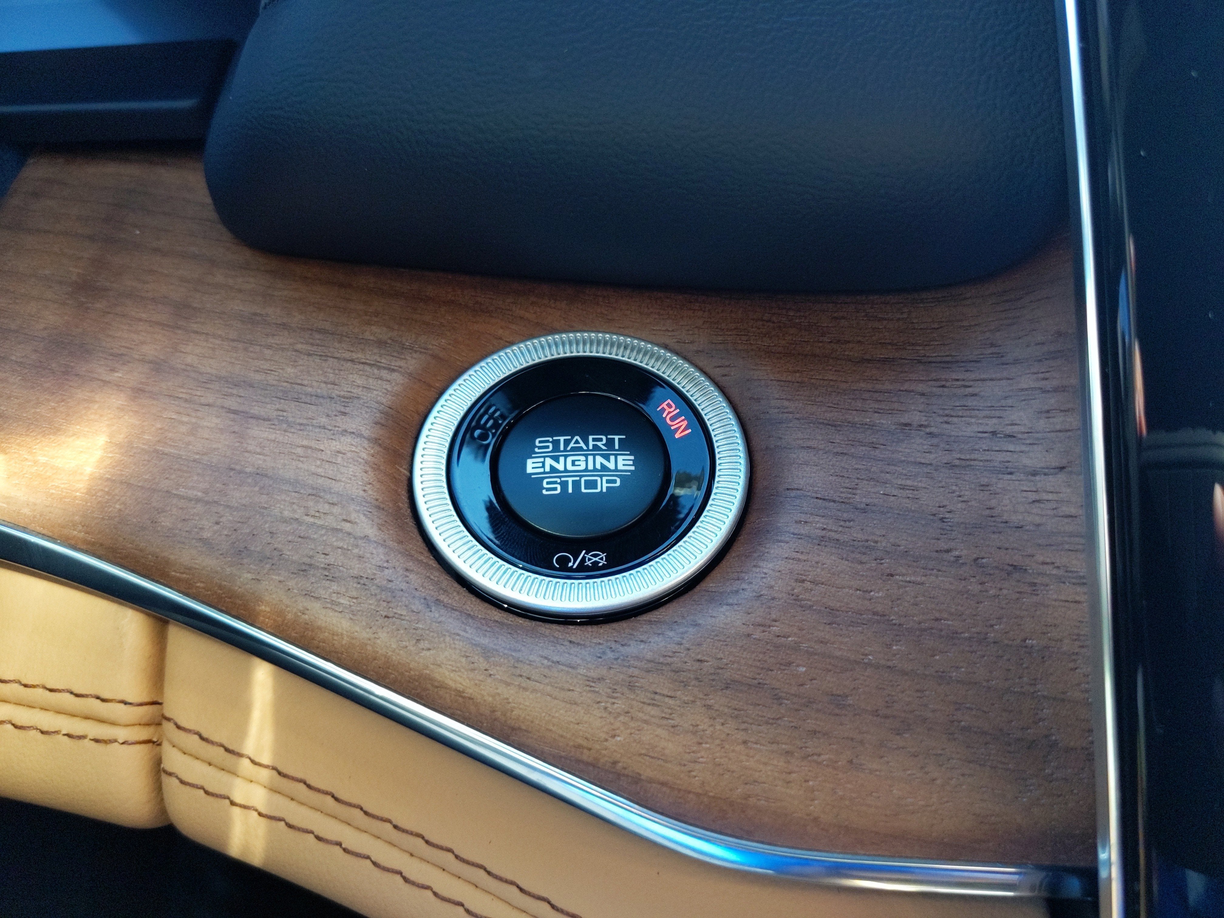 2025 Jeep Grand Cherokee GRAND CHEROKEE SUMMIT RESERVE 4X4