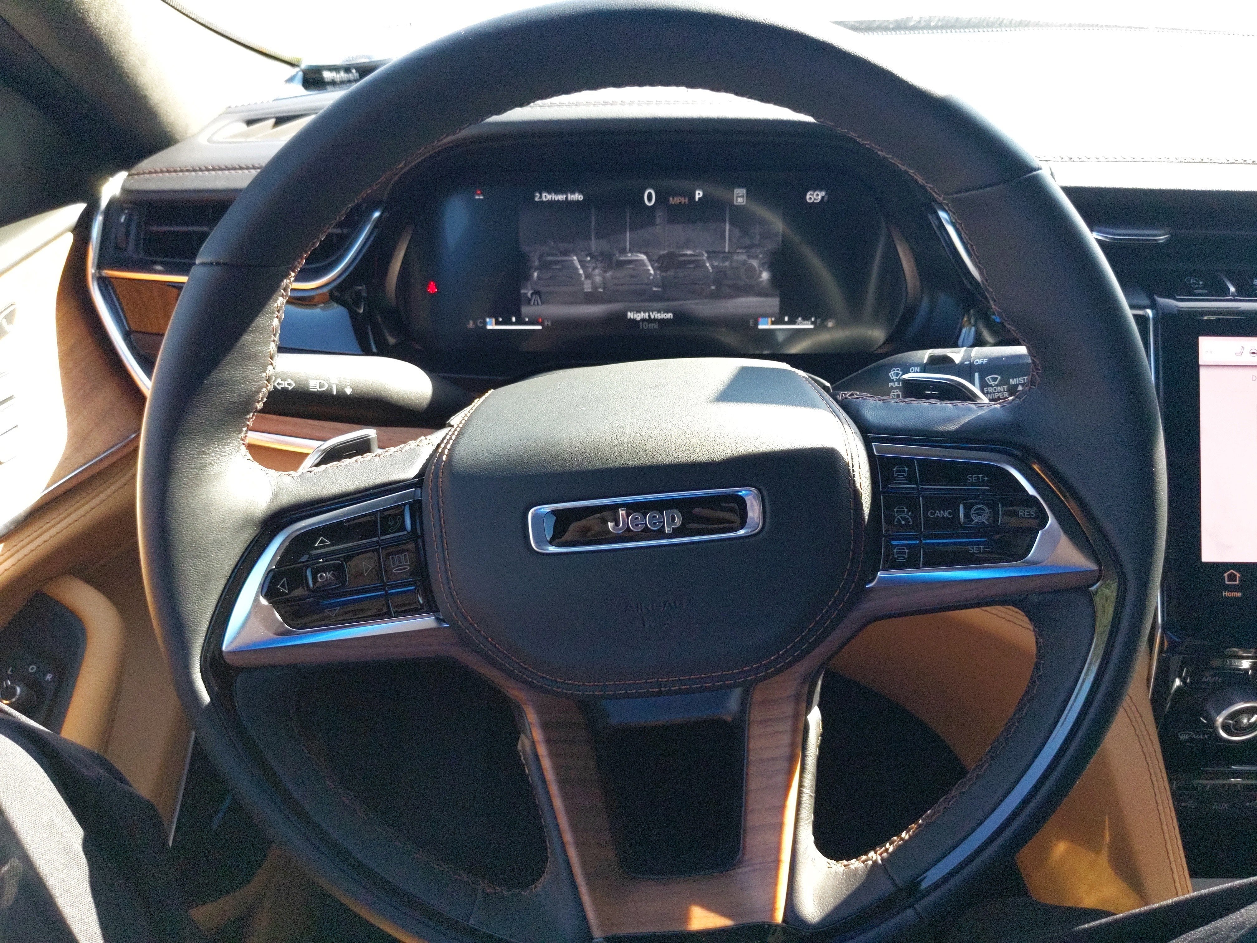 2025 Jeep Grand Cherokee GRAND CHEROKEE SUMMIT RESERVE 4X4