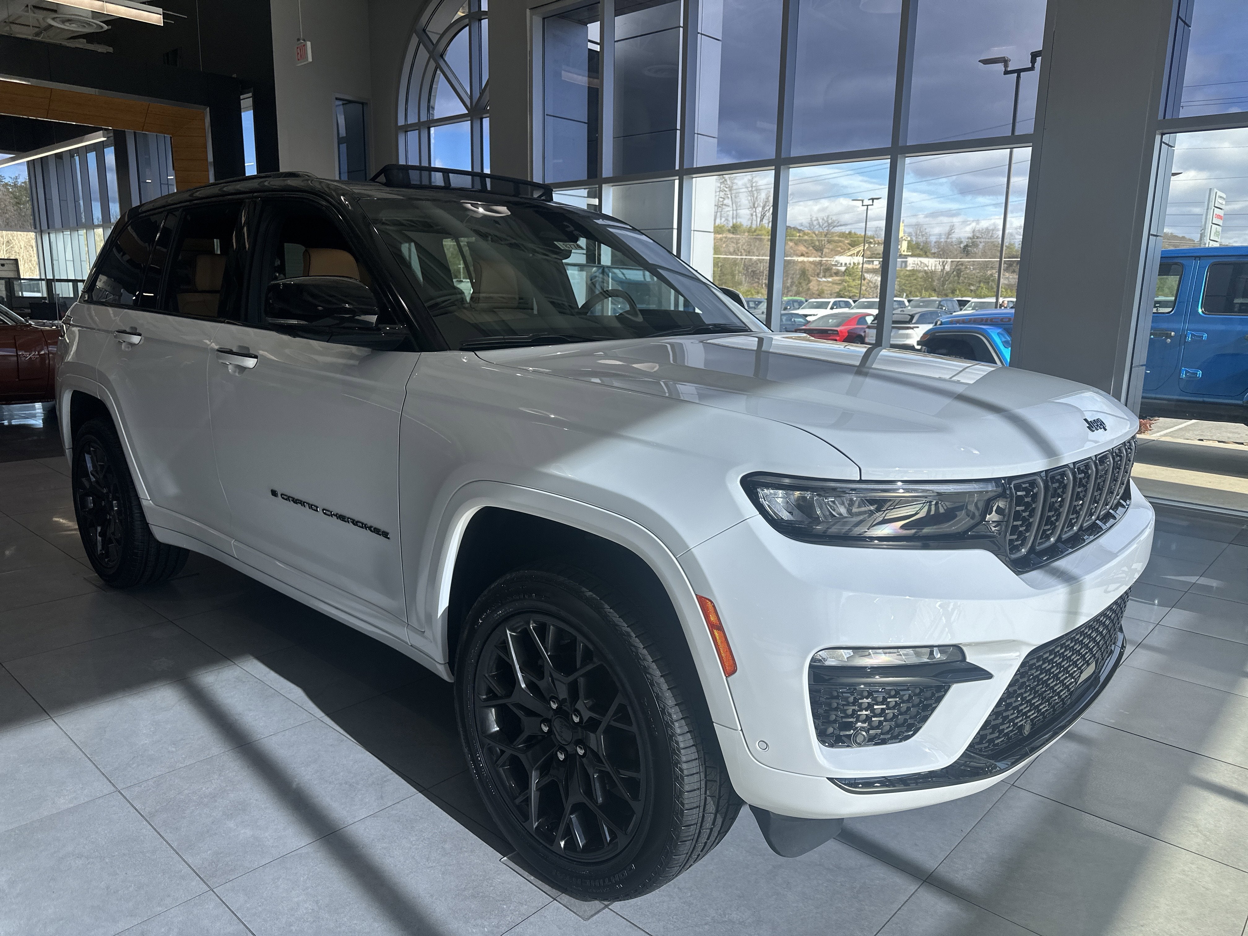 2025 Jeep Grand Cherokee GRAND CHEROKEE SUMMIT 4X4