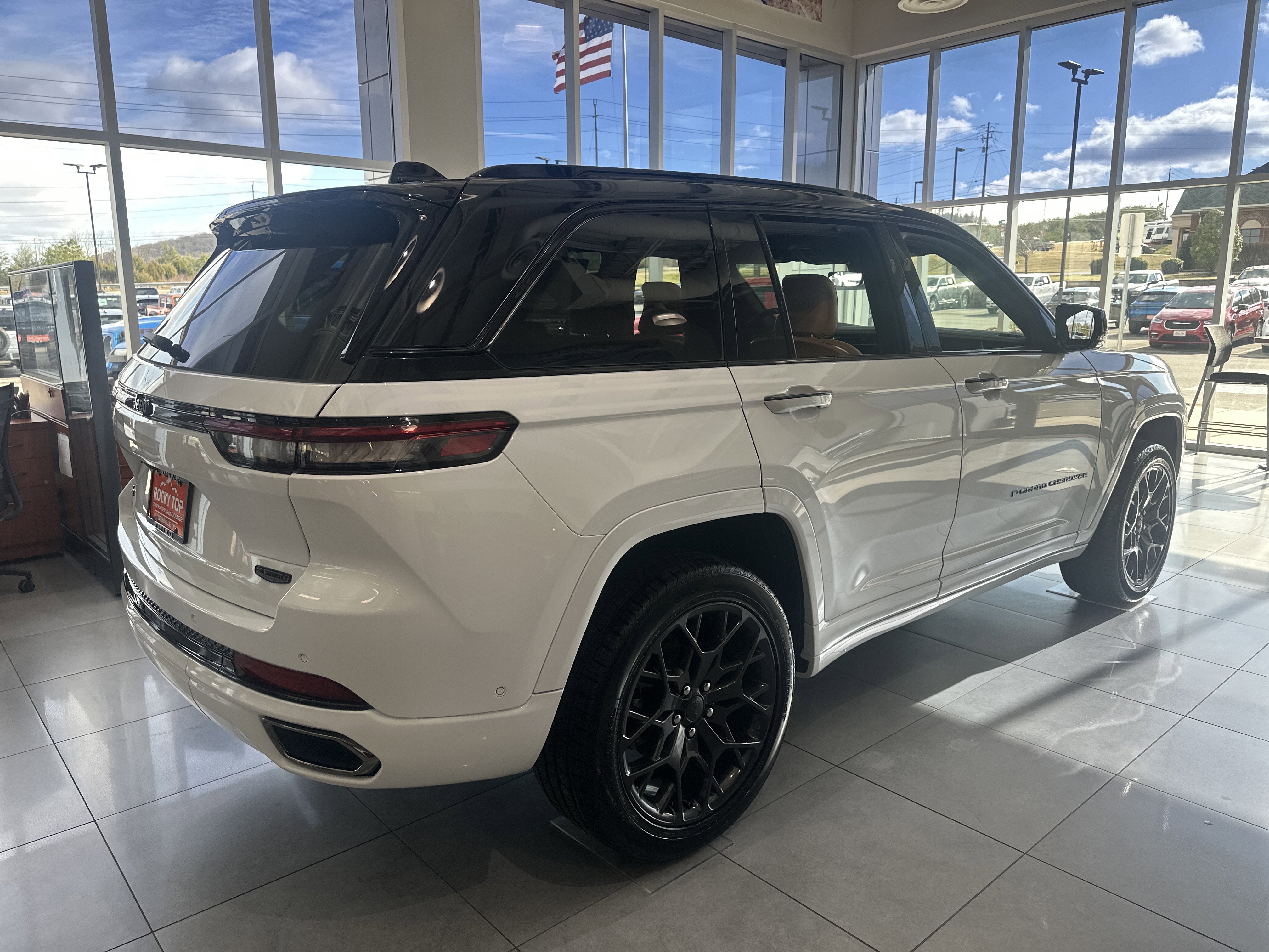 2025 Jeep Grand Cherokee GRAND CHEROKEE SUMMIT 4X4