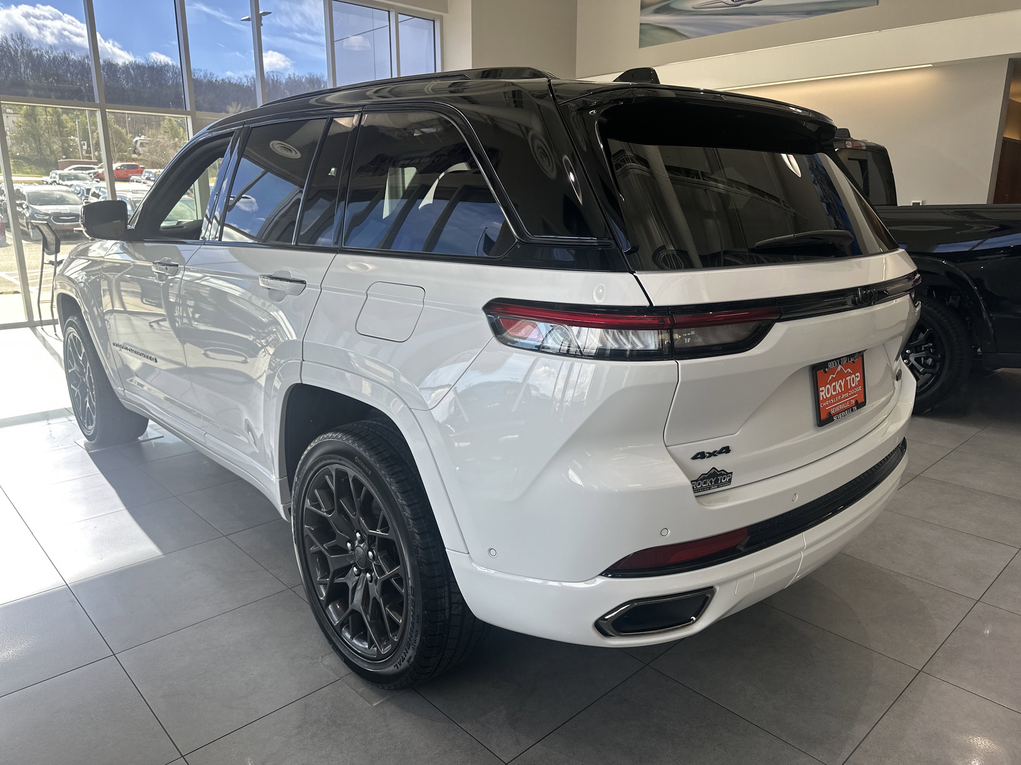 2025 Jeep Grand Cherokee GRAND CHEROKEE SUMMIT 4X4