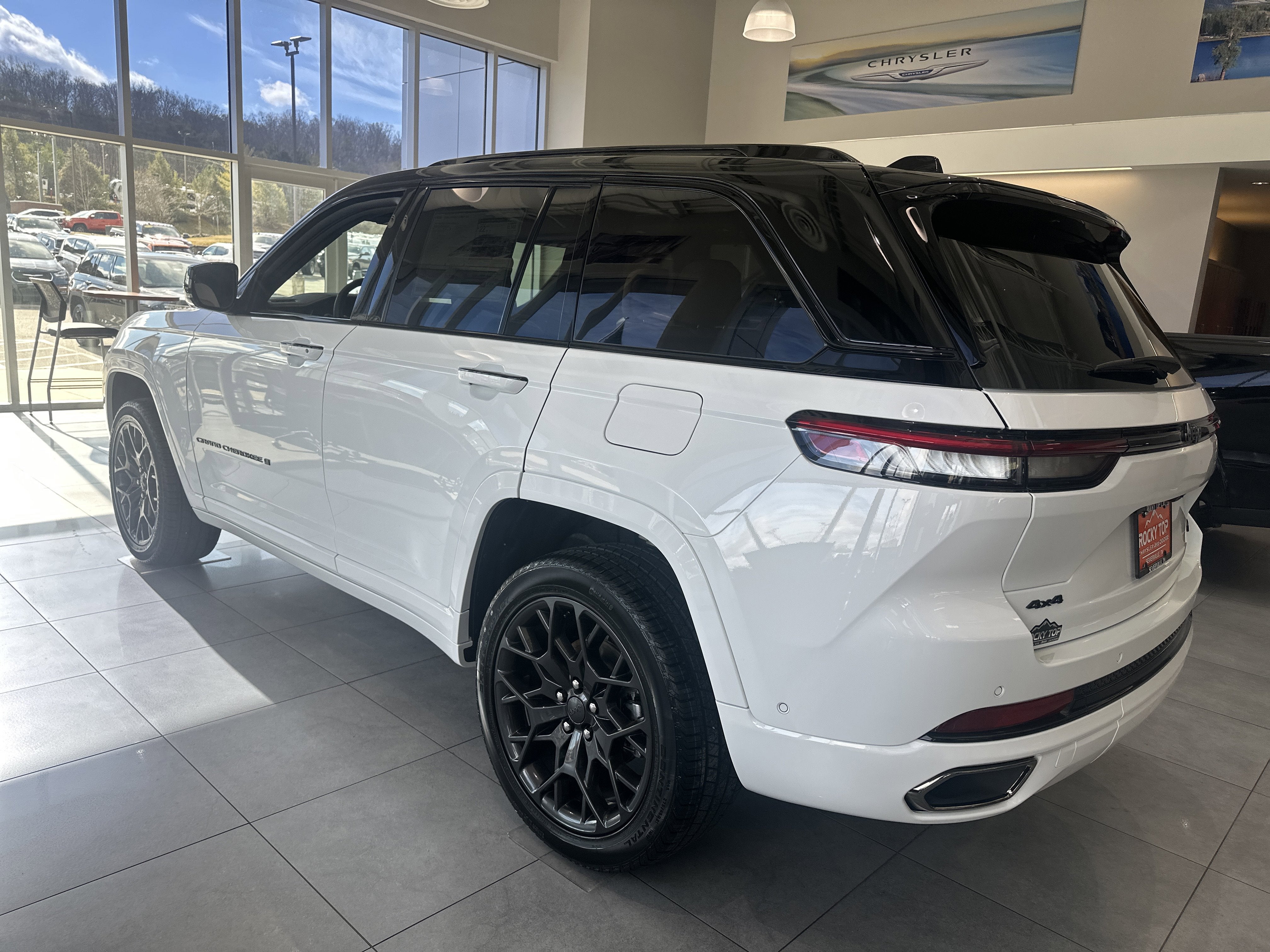 2025 Jeep Grand Cherokee GRAND CHEROKEE SUMMIT 4X4