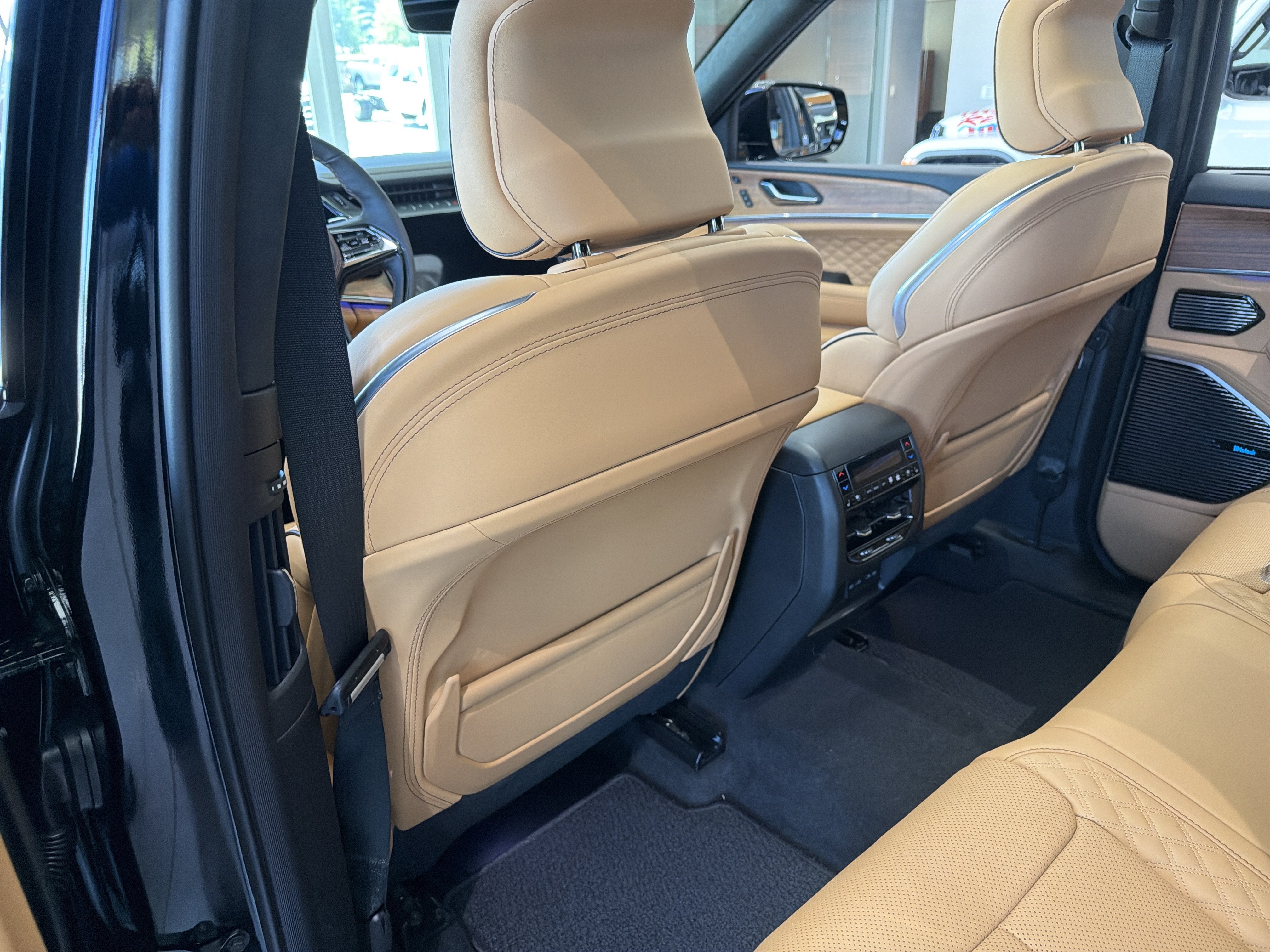 2027 Jeep Grand Cherokee GRAND CHEROKEE SUMMIT 4X4