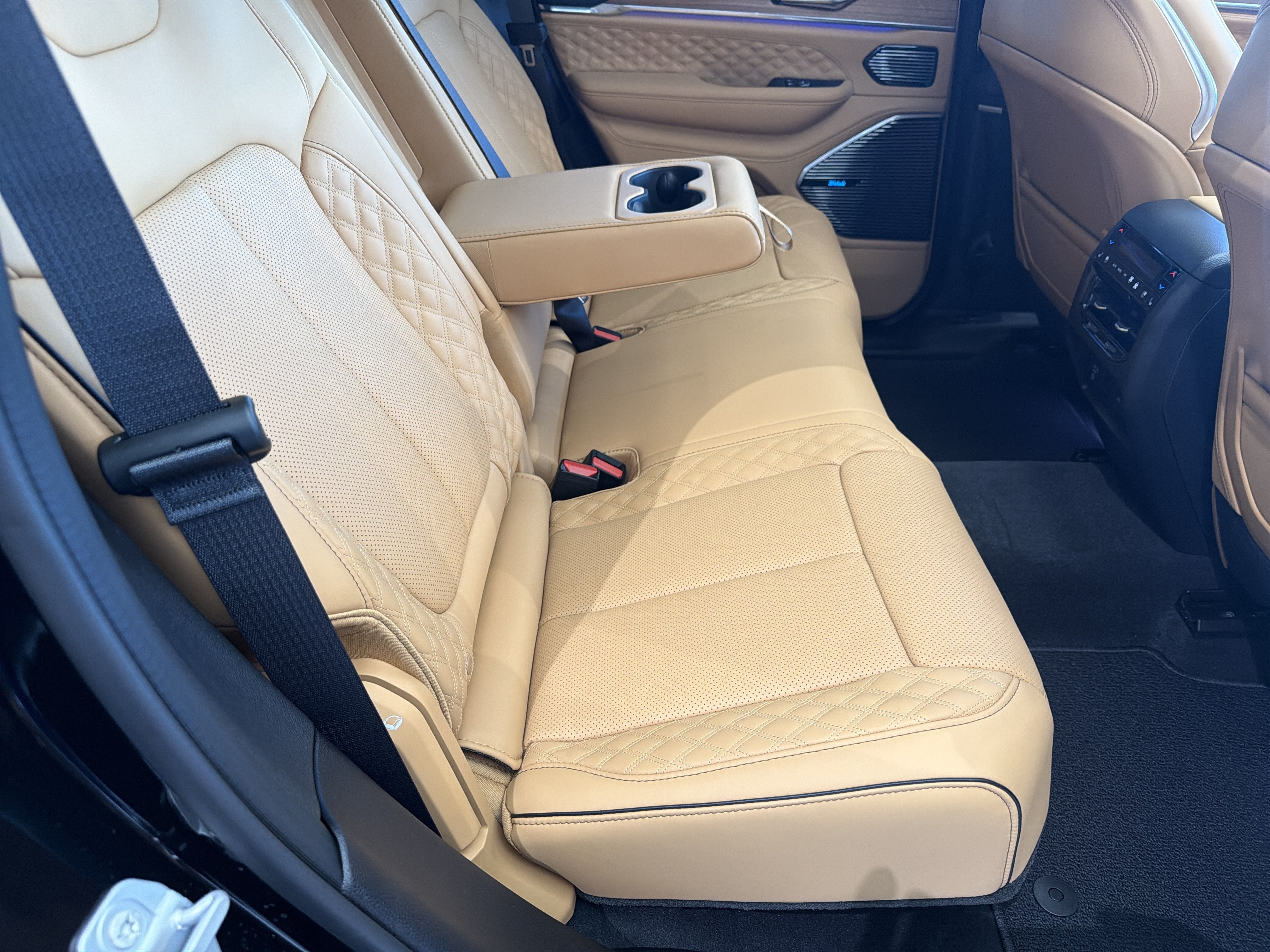 2027 Jeep Grand Cherokee GRAND CHEROKEE SUMMIT 4X4