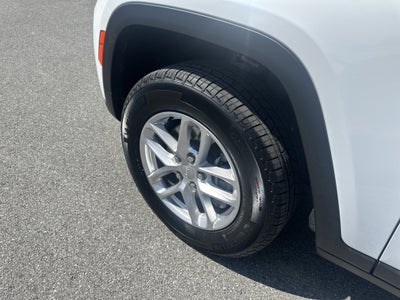 2025 Jeep Grand Cherokee GRAND CHEROKEE L LAREDO X 4X4