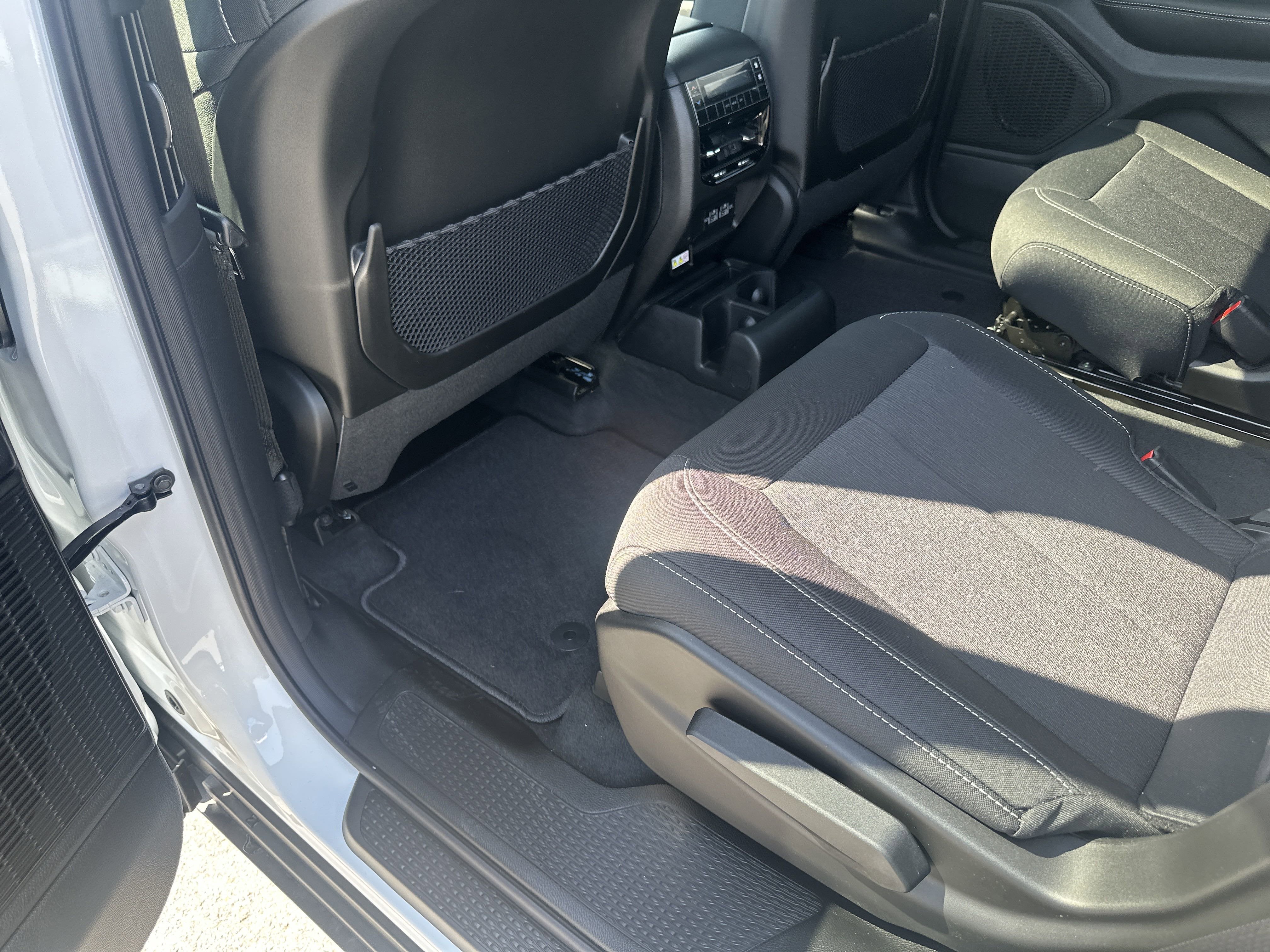 2025 Jeep Grand Cherokee GRAND CHEROKEE L LAREDO X 4X4