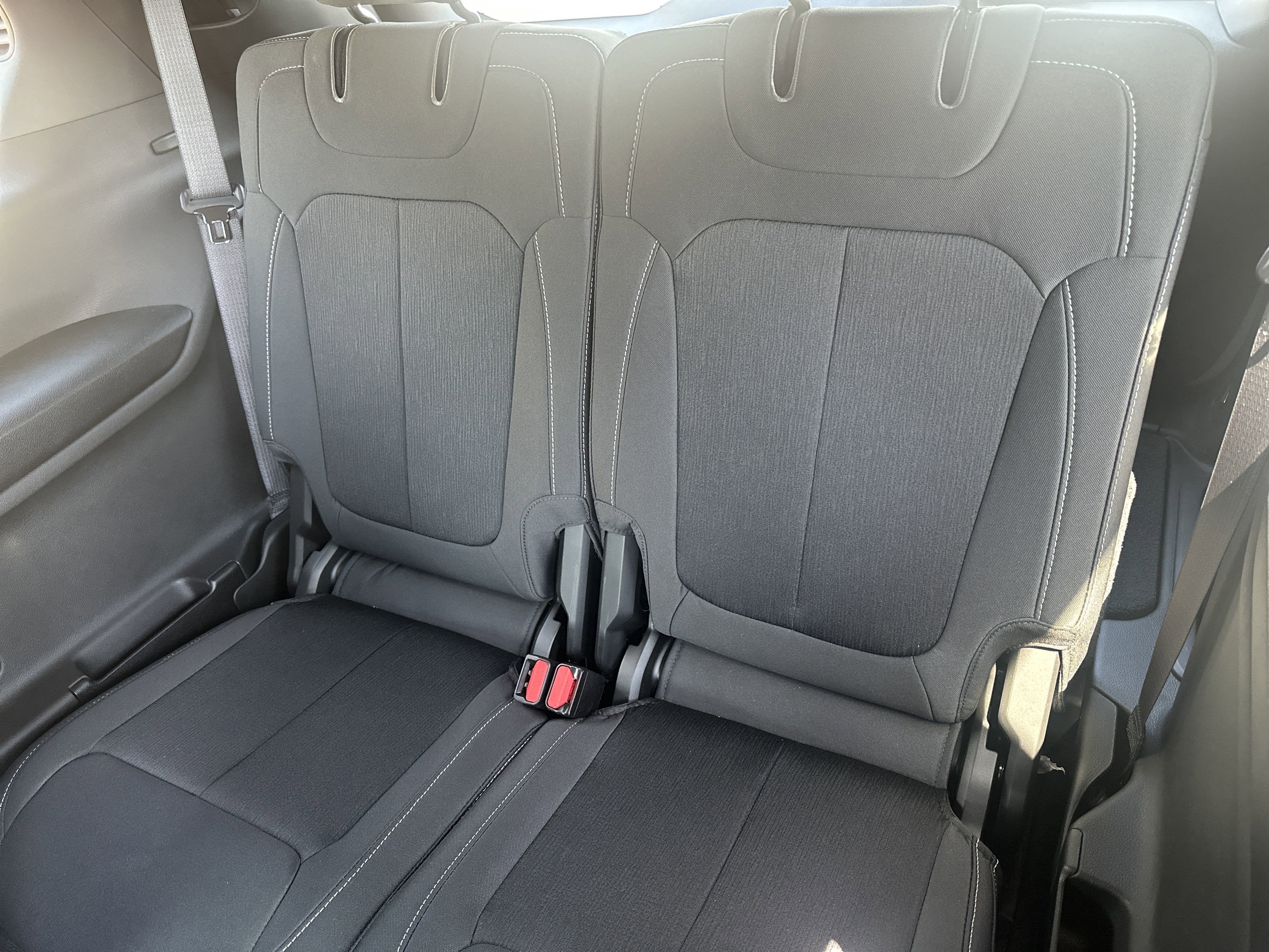 2025 Jeep Grand Cherokee GRAND CHEROKEE L LAREDO X 4X4