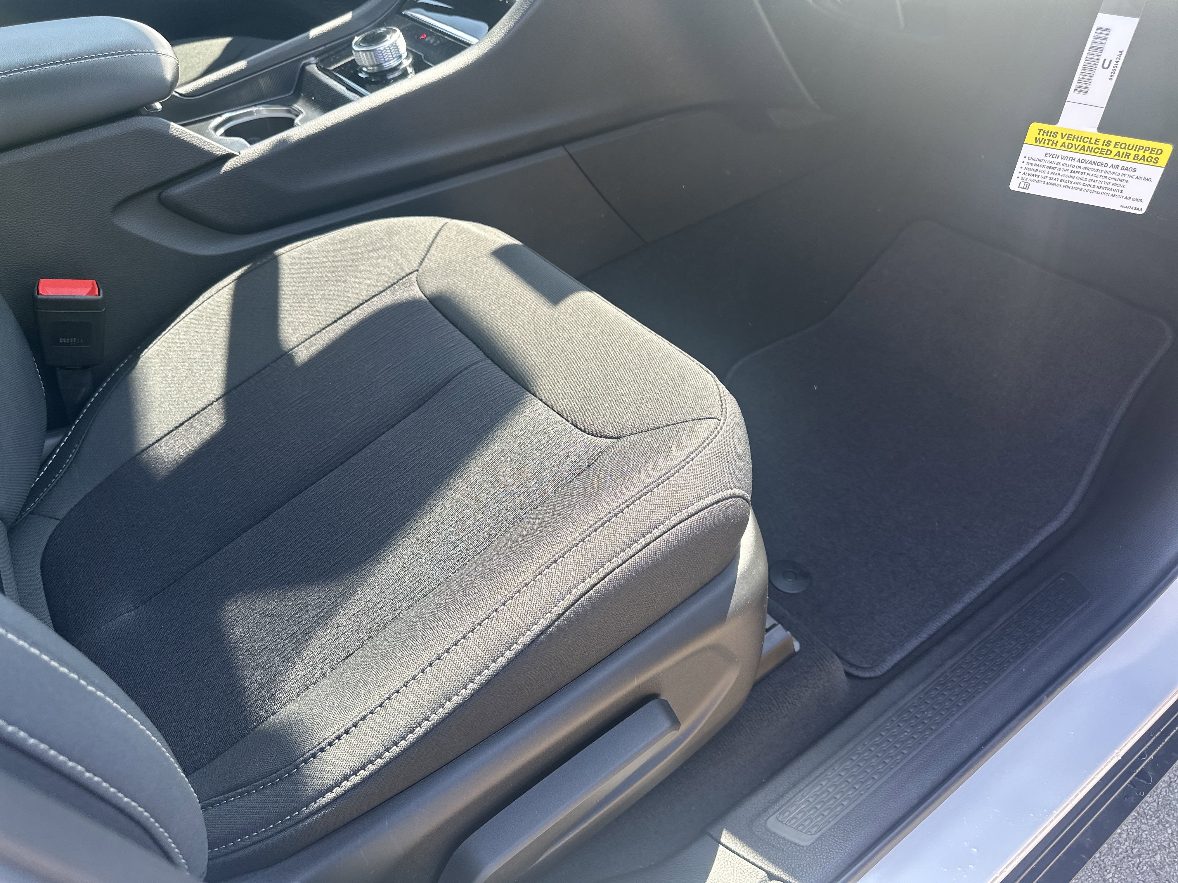 2025 Jeep Grand Cherokee GRAND CHEROKEE L LAREDO X 4X4