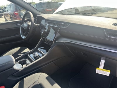 2025 Jeep Grand Cherokee GRAND CHEROKEE L LAREDO X 4X4