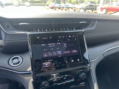 2025 Jeep Grand Cherokee GRAND CHEROKEE L LAREDO X 4X4