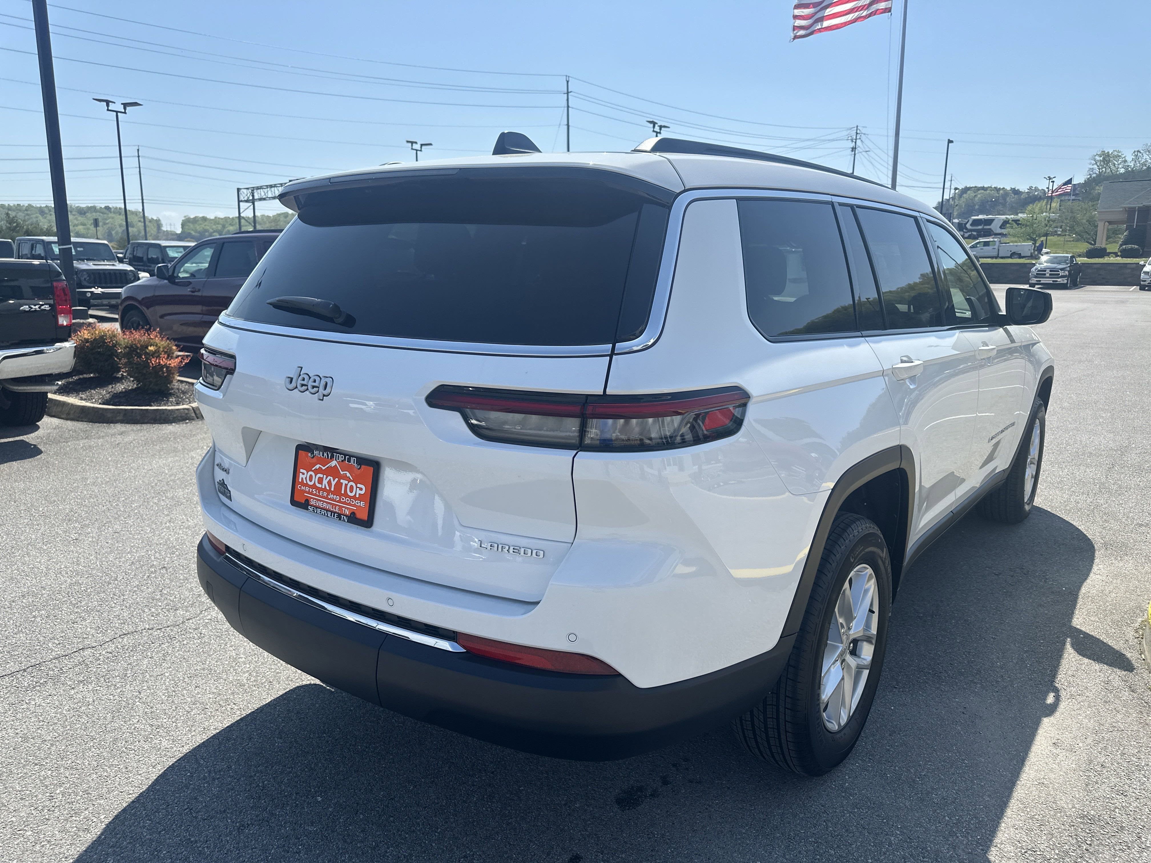 2025 Jeep Grand Cherokee GRAND CHEROKEE L LAREDO X 4X4