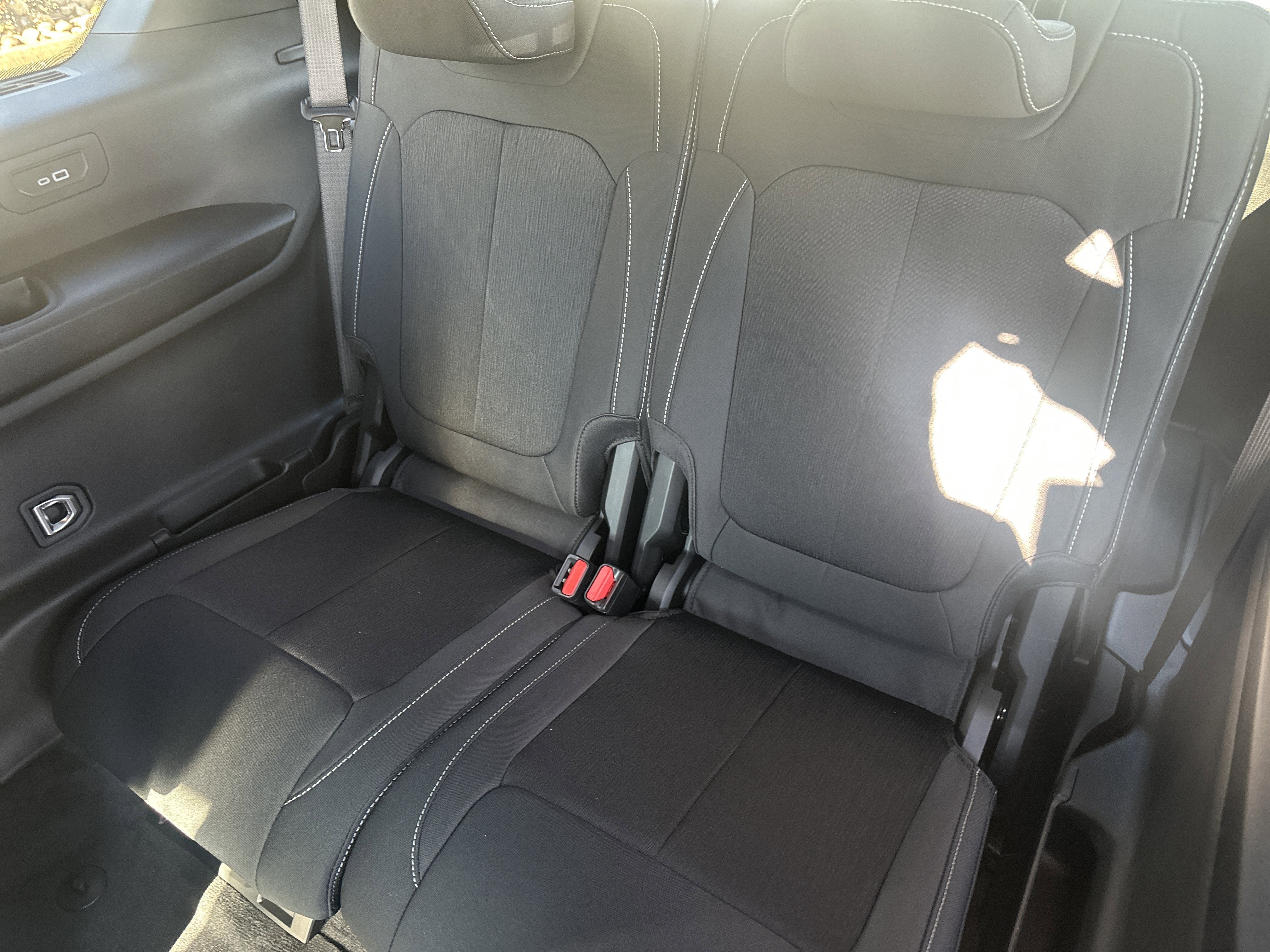 2025 Jeep Grand Cherokee GRAND CHEROKEE L LAREDO X 4X4