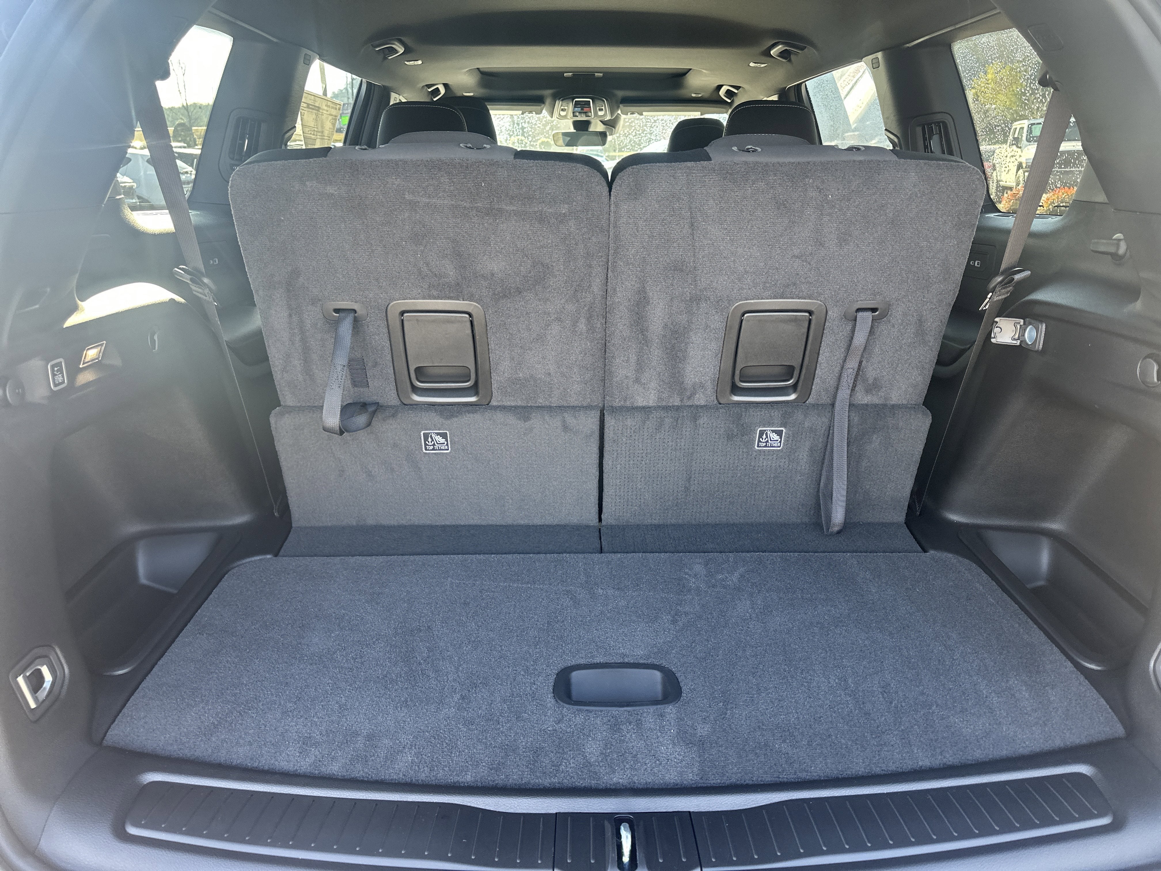 2025 Jeep Grand Cherokee GRAND CHEROKEE L LAREDO X 4X4