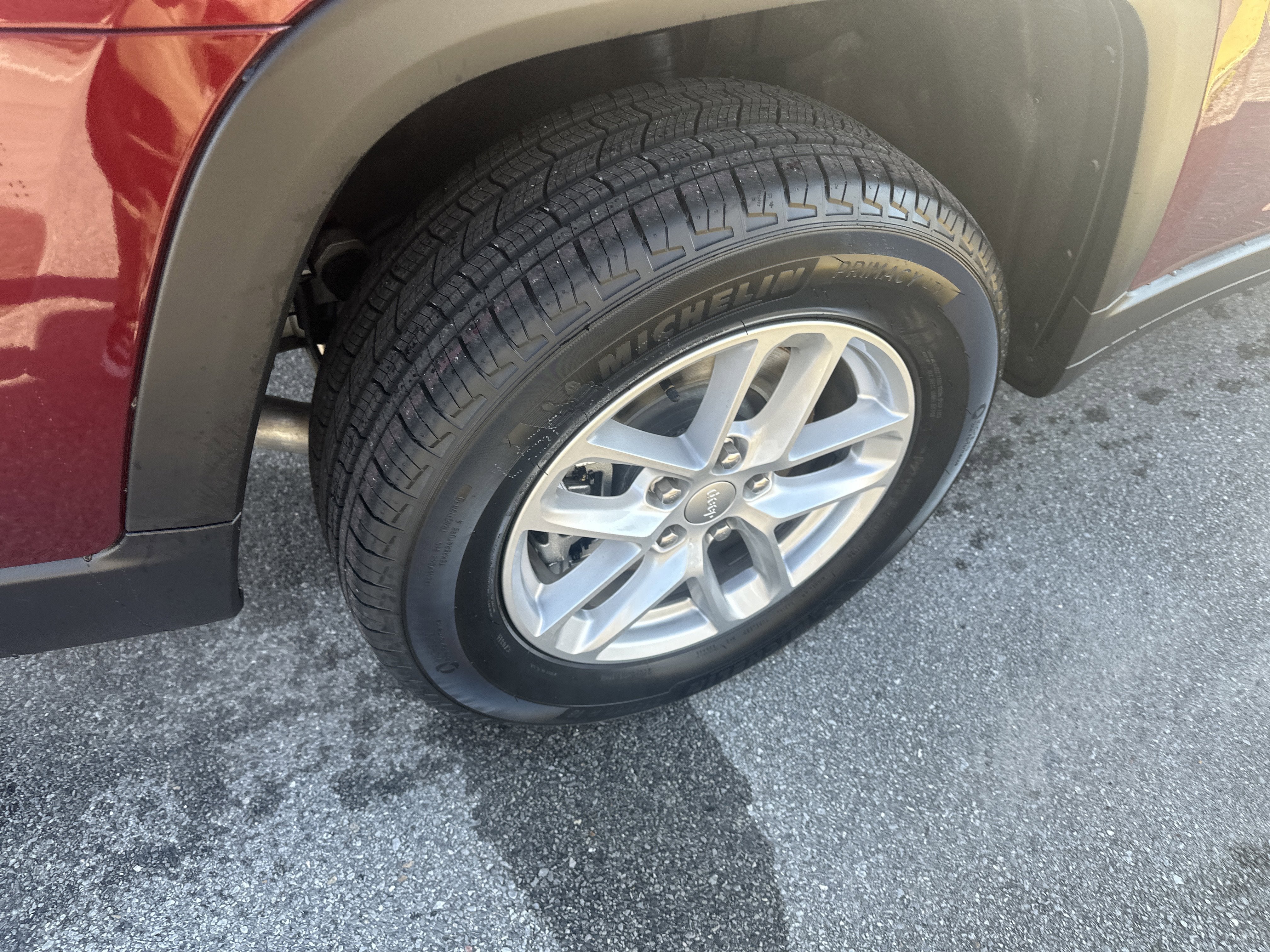 2025 Jeep Grand Cherokee GRAND CHEROKEE L LAREDO X 4X4