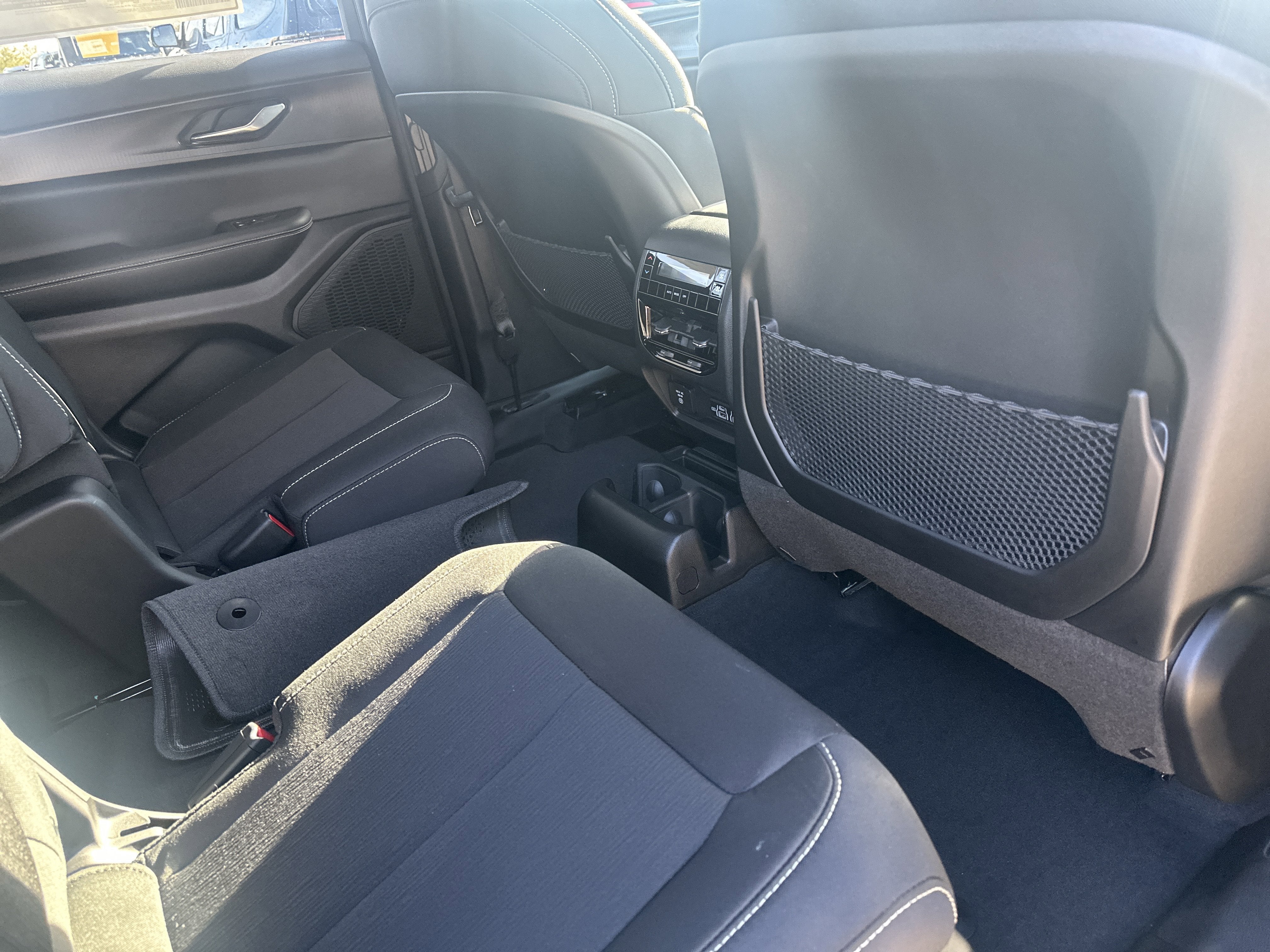 2025 Jeep Grand Cherokee GRAND CHEROKEE L LAREDO X 4X4