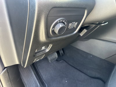 2025 Jeep Grand Cherokee GRAND CHEROKEE L LAREDO X 4X4