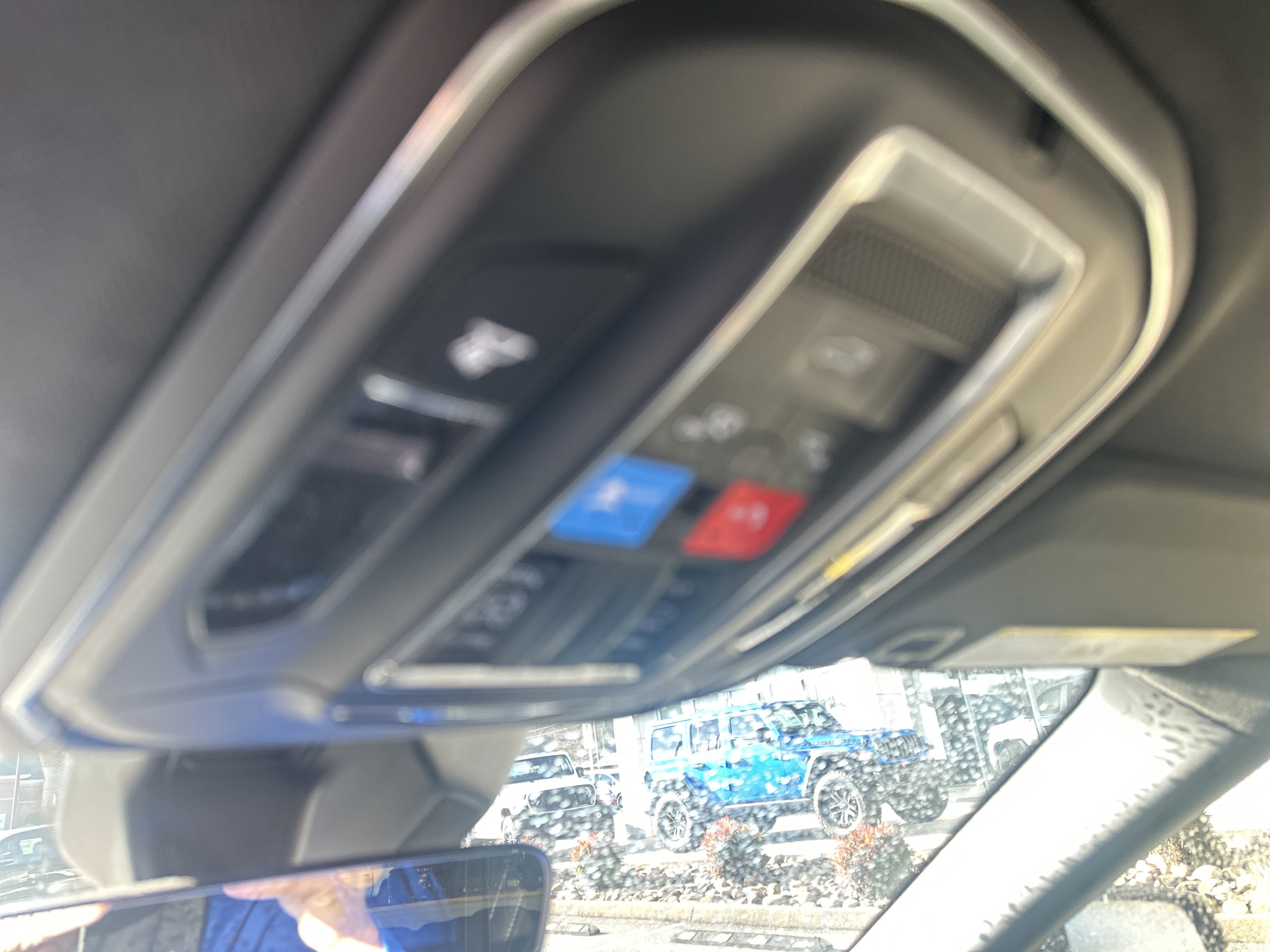 2025 Jeep Grand Cherokee GRAND CHEROKEE L LAREDO X 4X4