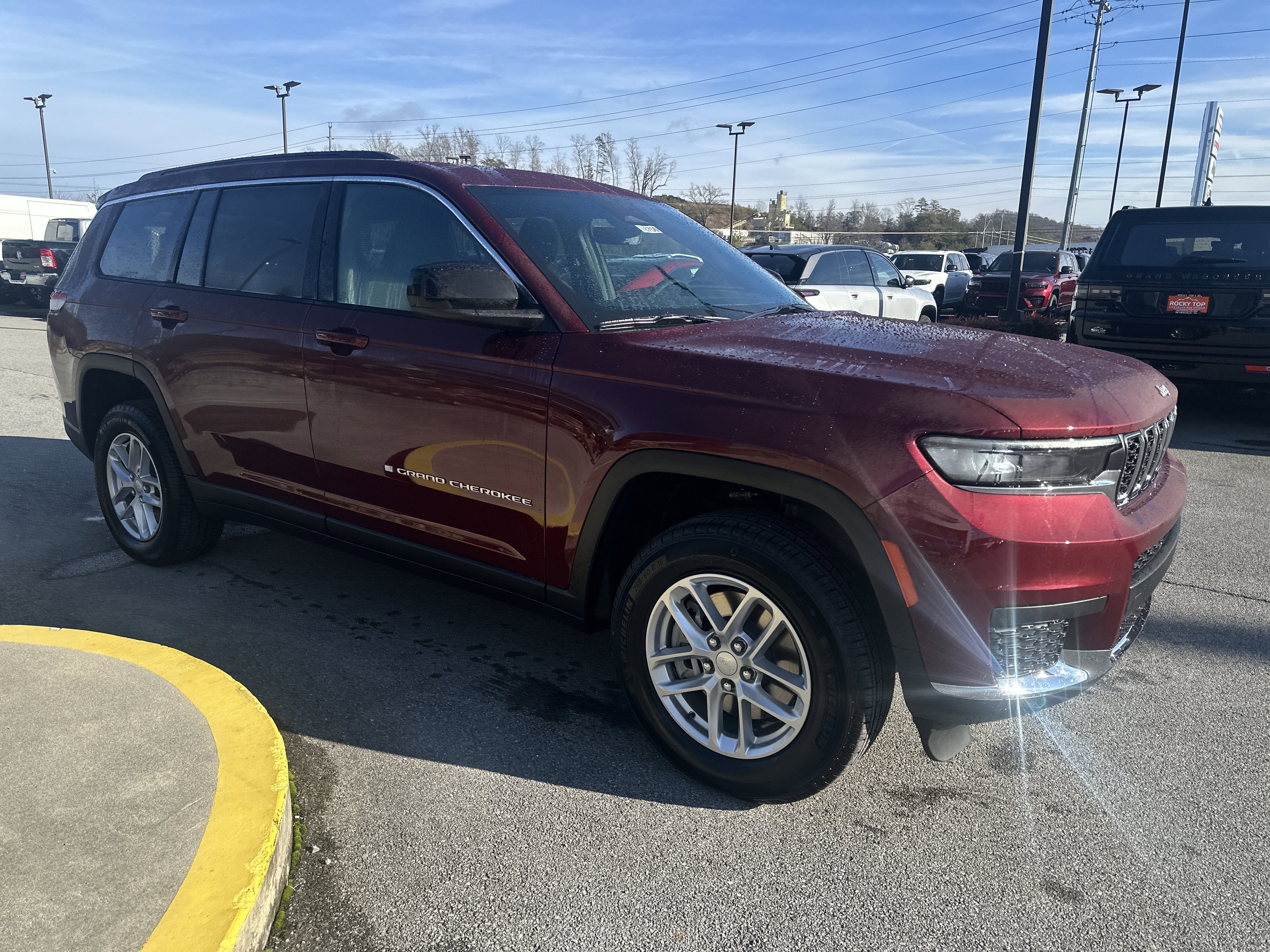 2025 Jeep Grand Cherokee GRAND CHEROKEE L LAREDO X 4X4