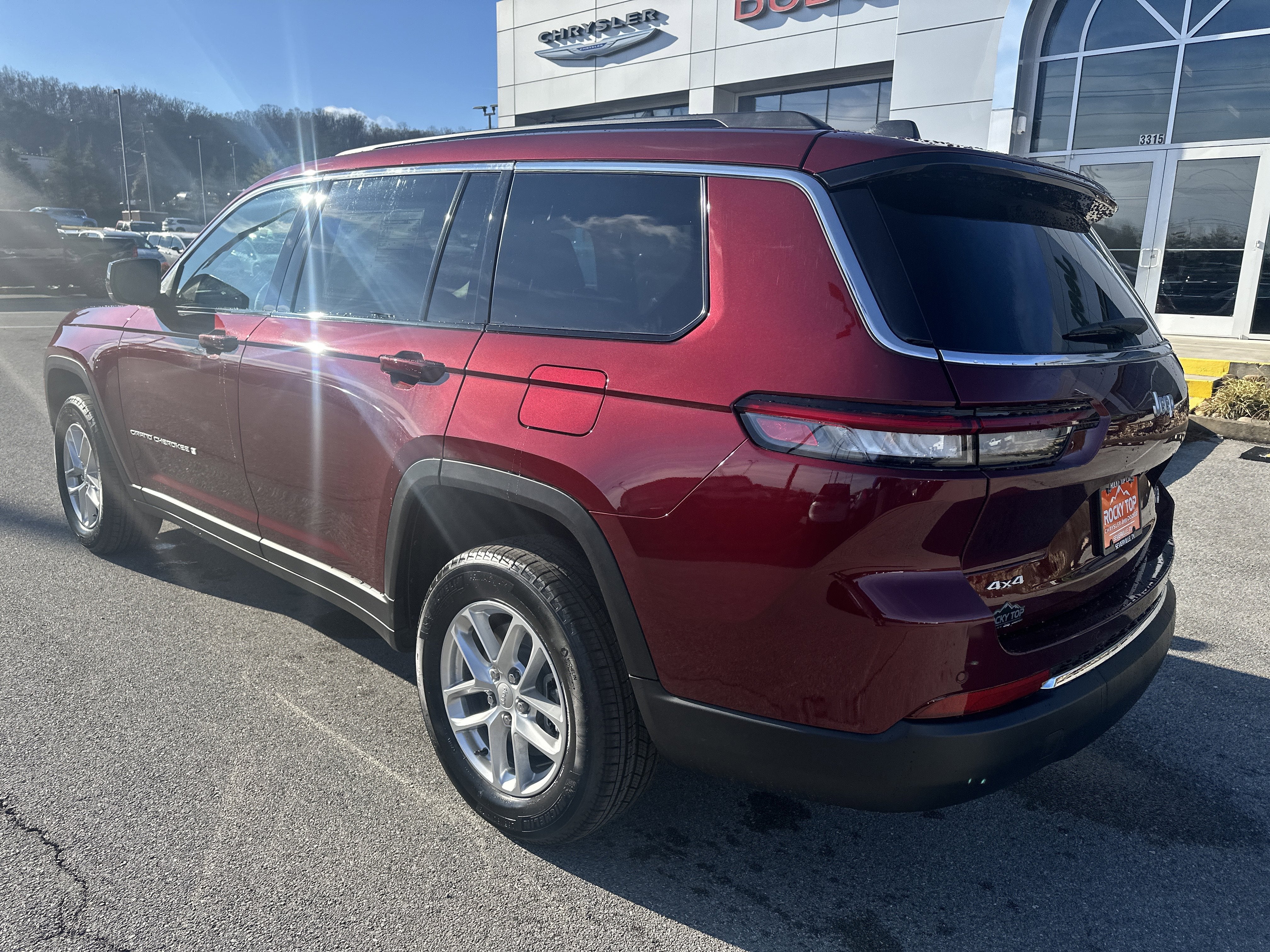 2025 Jeep Grand Cherokee GRAND CHEROKEE L LAREDO X 4X4