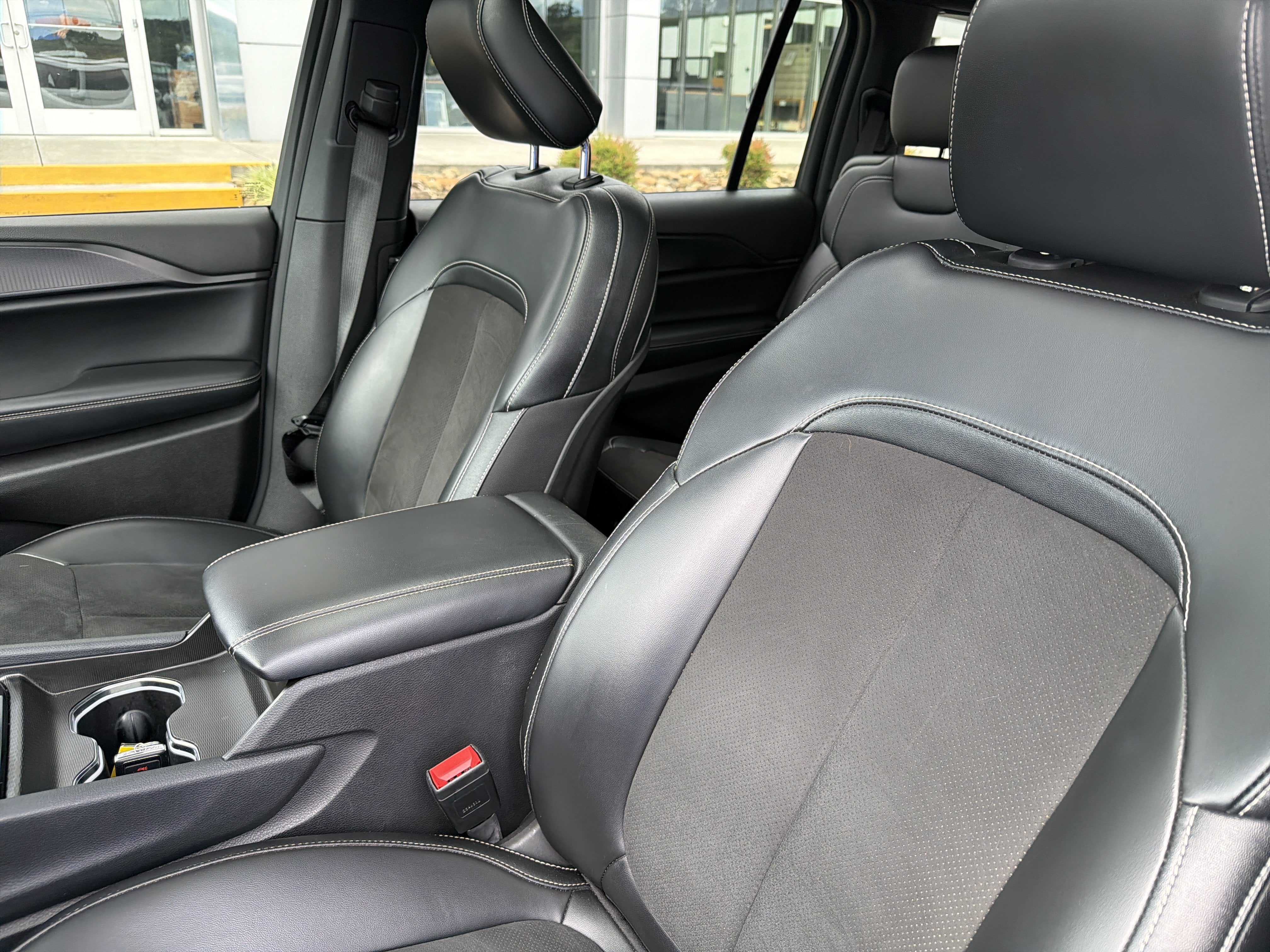2023 Jeep Grand Cherokee L Altitude 4x4