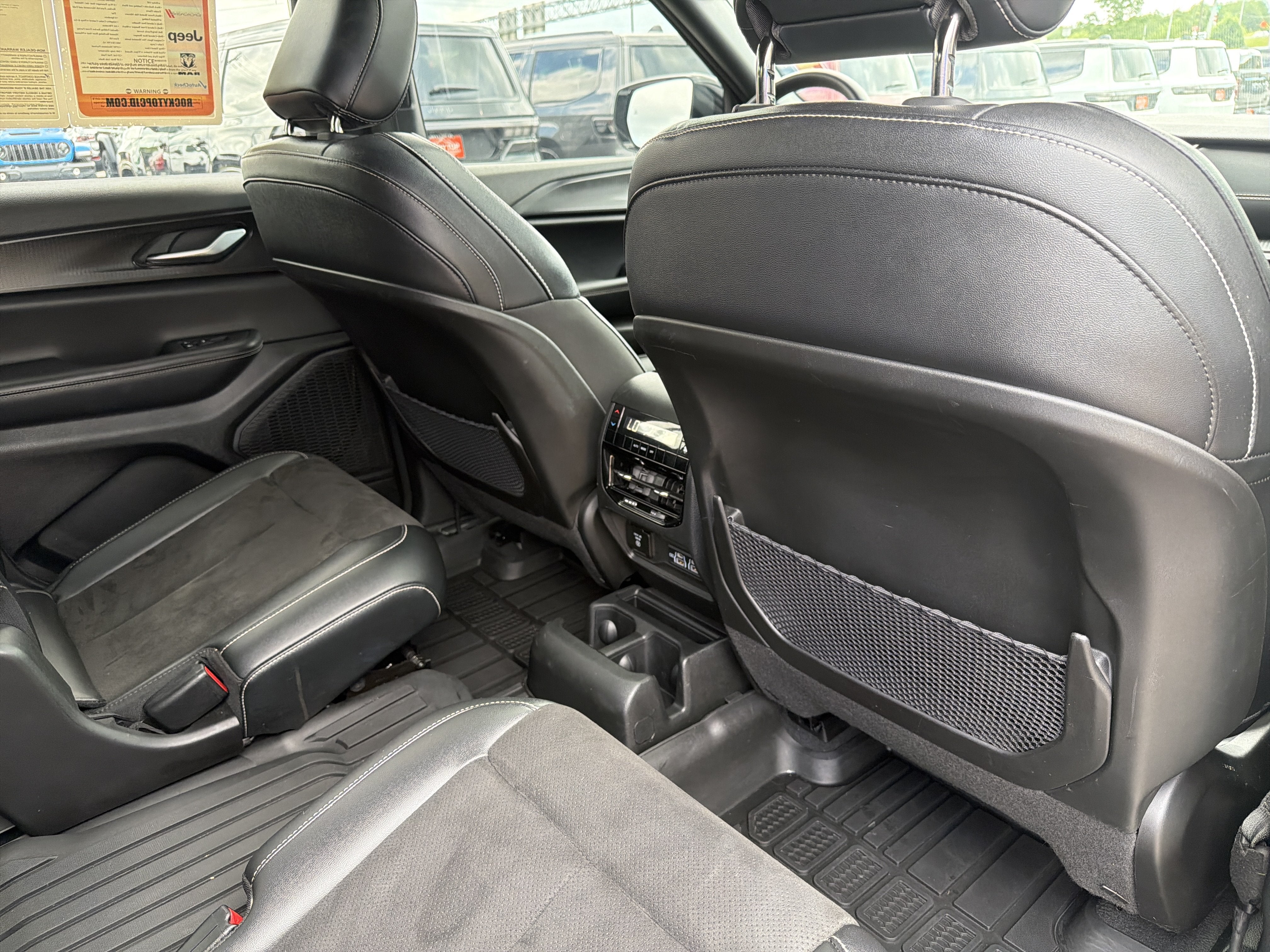2023 Jeep Grand Cherokee L Altitude 4x4