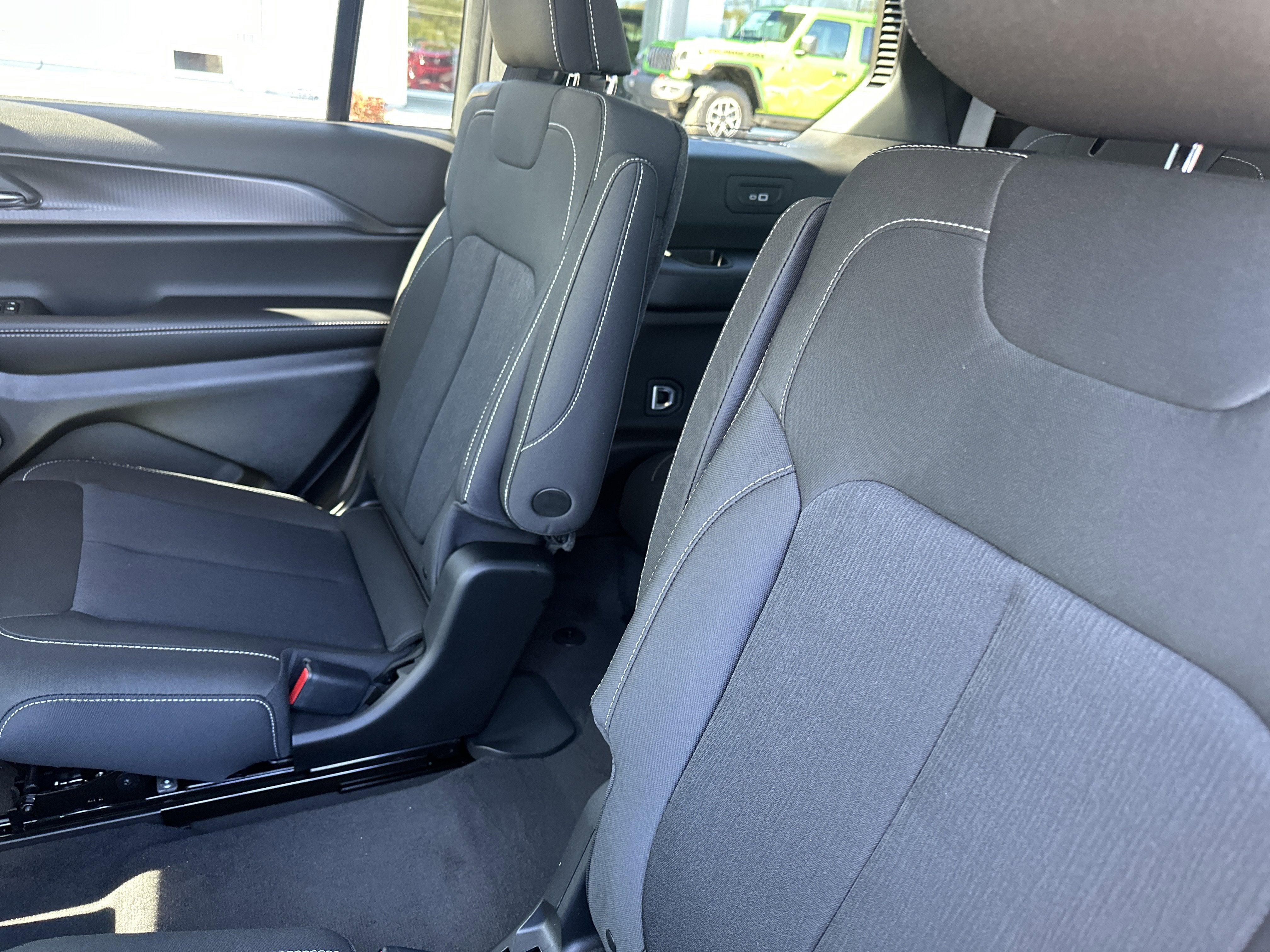 2026 Jeep Grand Cherokee GRAND CHEROKEE L LAREDO X 4X4