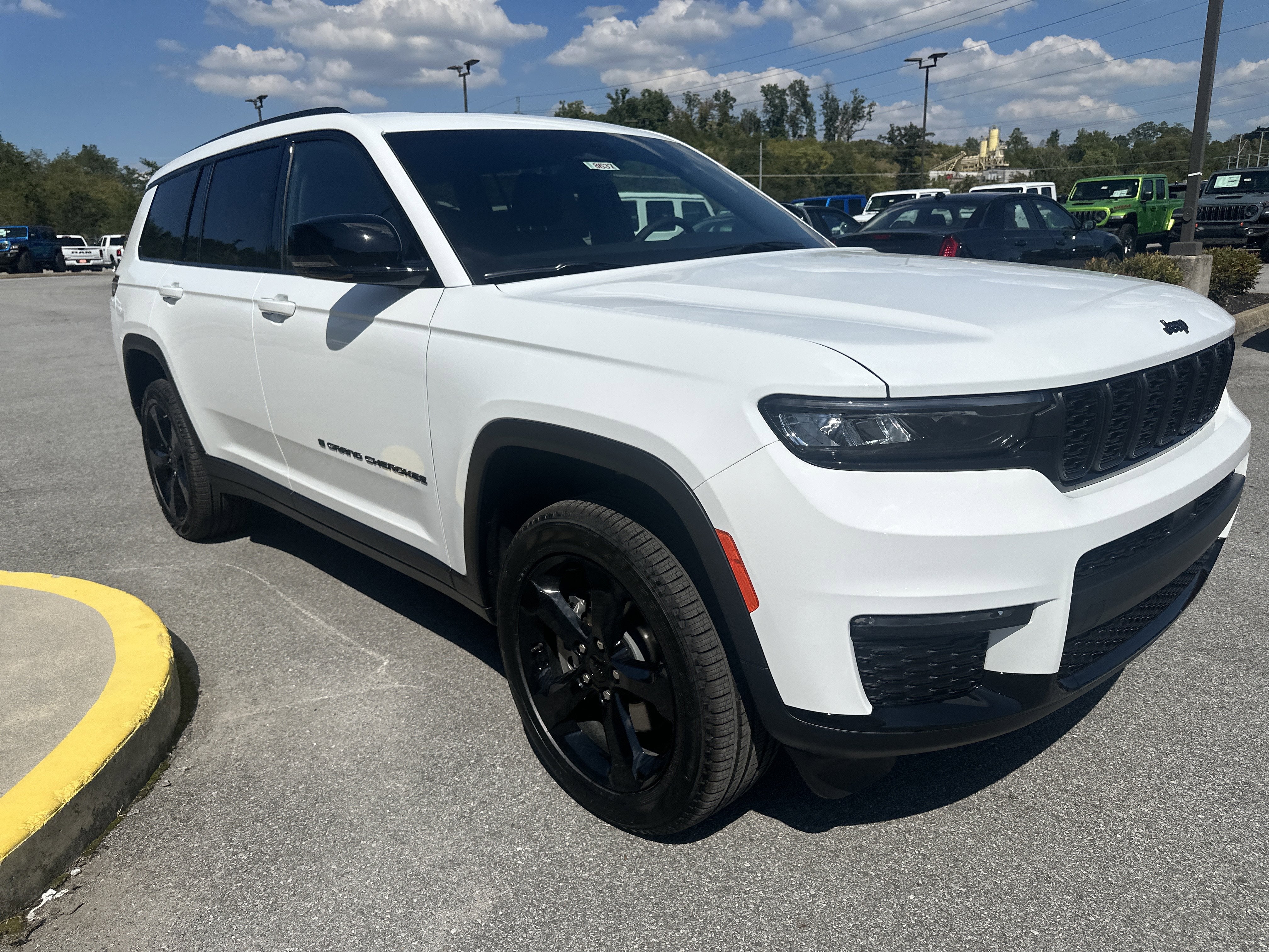 2025 Jeep Grand Cherokee GRAND CHEROKEE L LIMITED 4X4