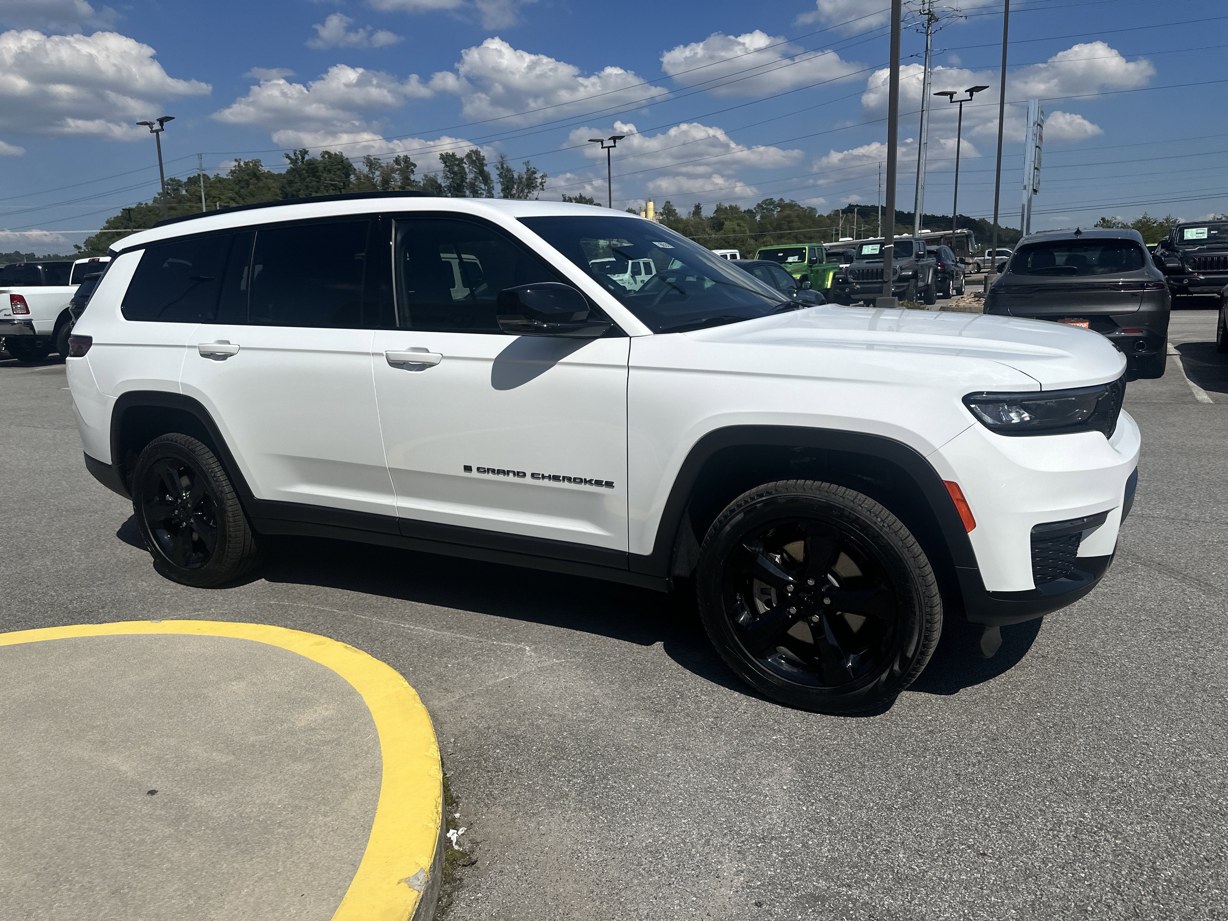 2025 Jeep Grand Cherokee GRAND CHEROKEE L LIMITED 4X4